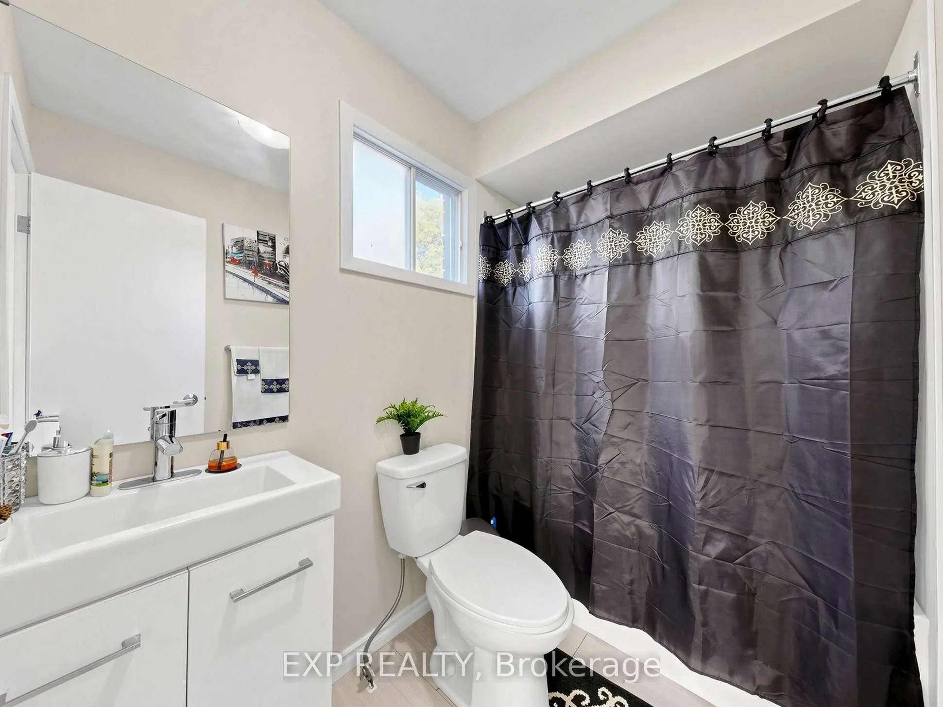 28 Longfellow Court