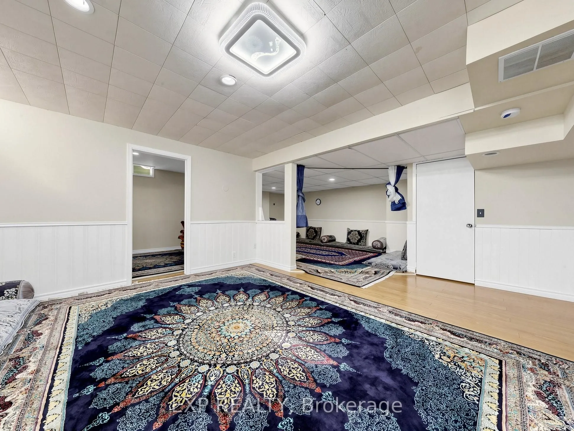 28 Longfellow Court