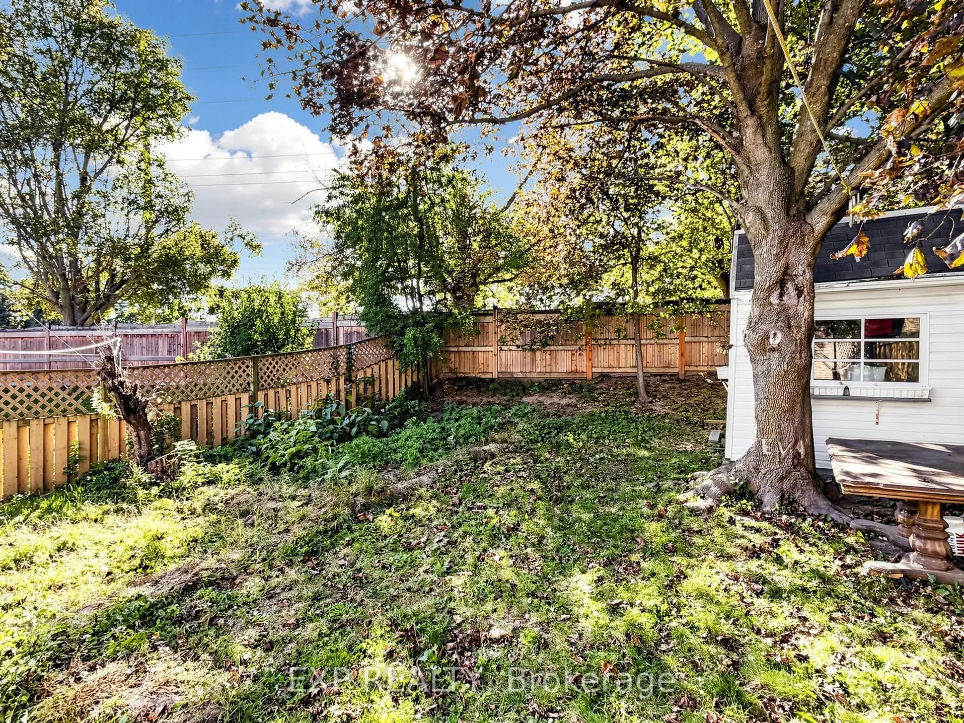 28 Longfellow Court
