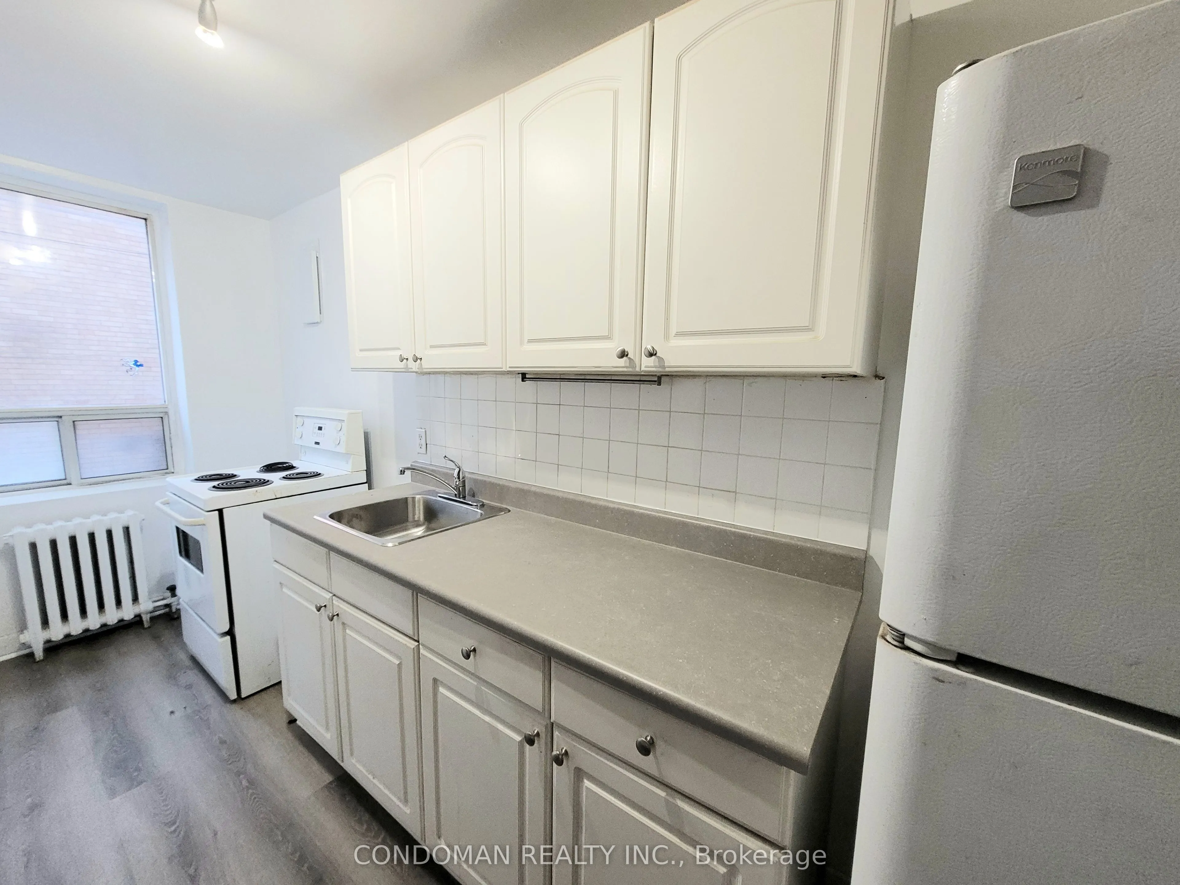852 Broadview Avenue #105