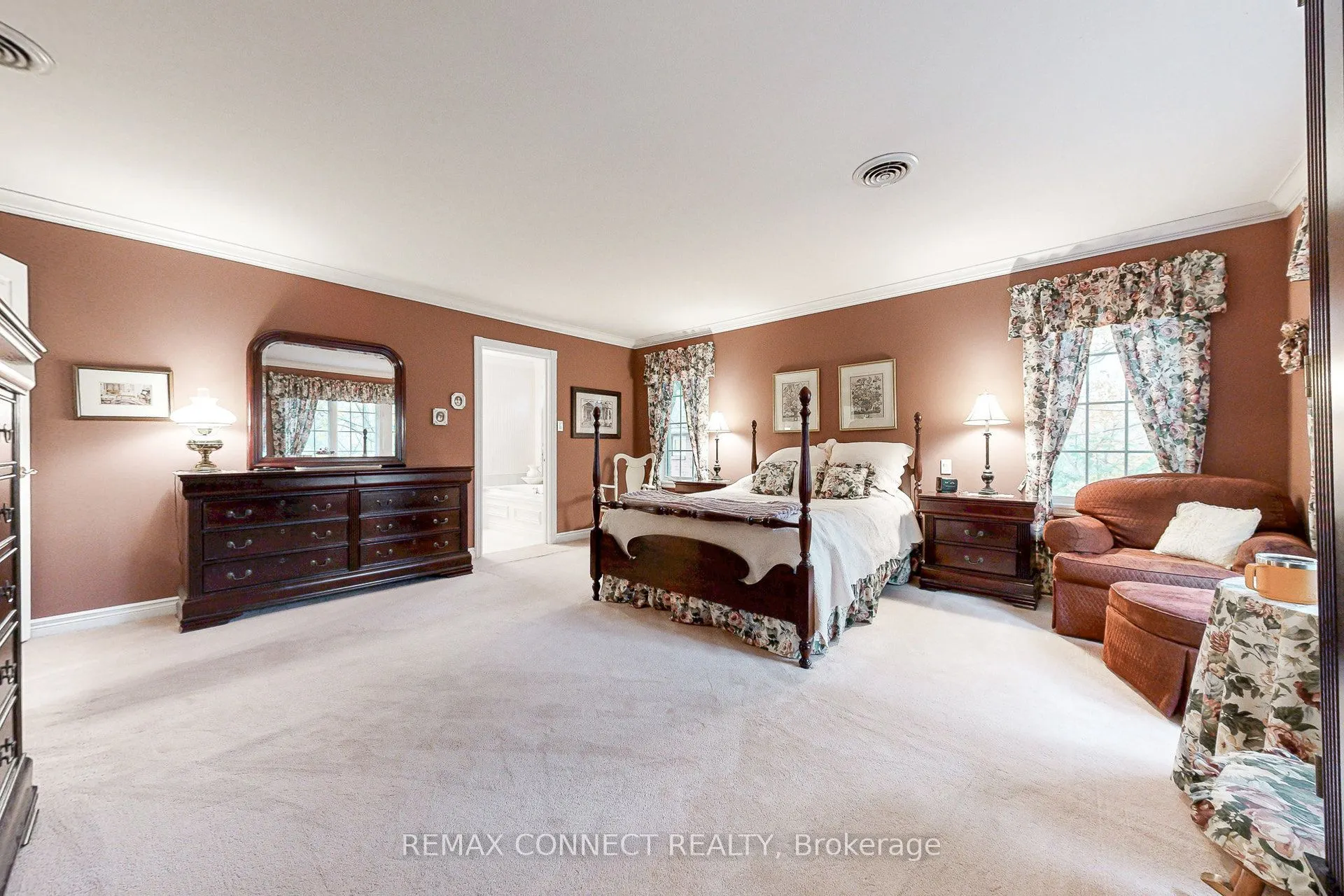 1436 Highbush Trail