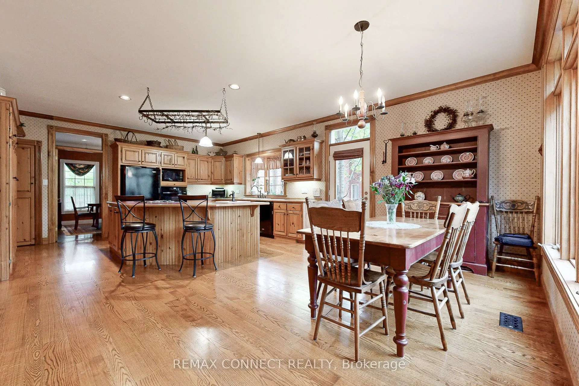 1436 Highbush Trail