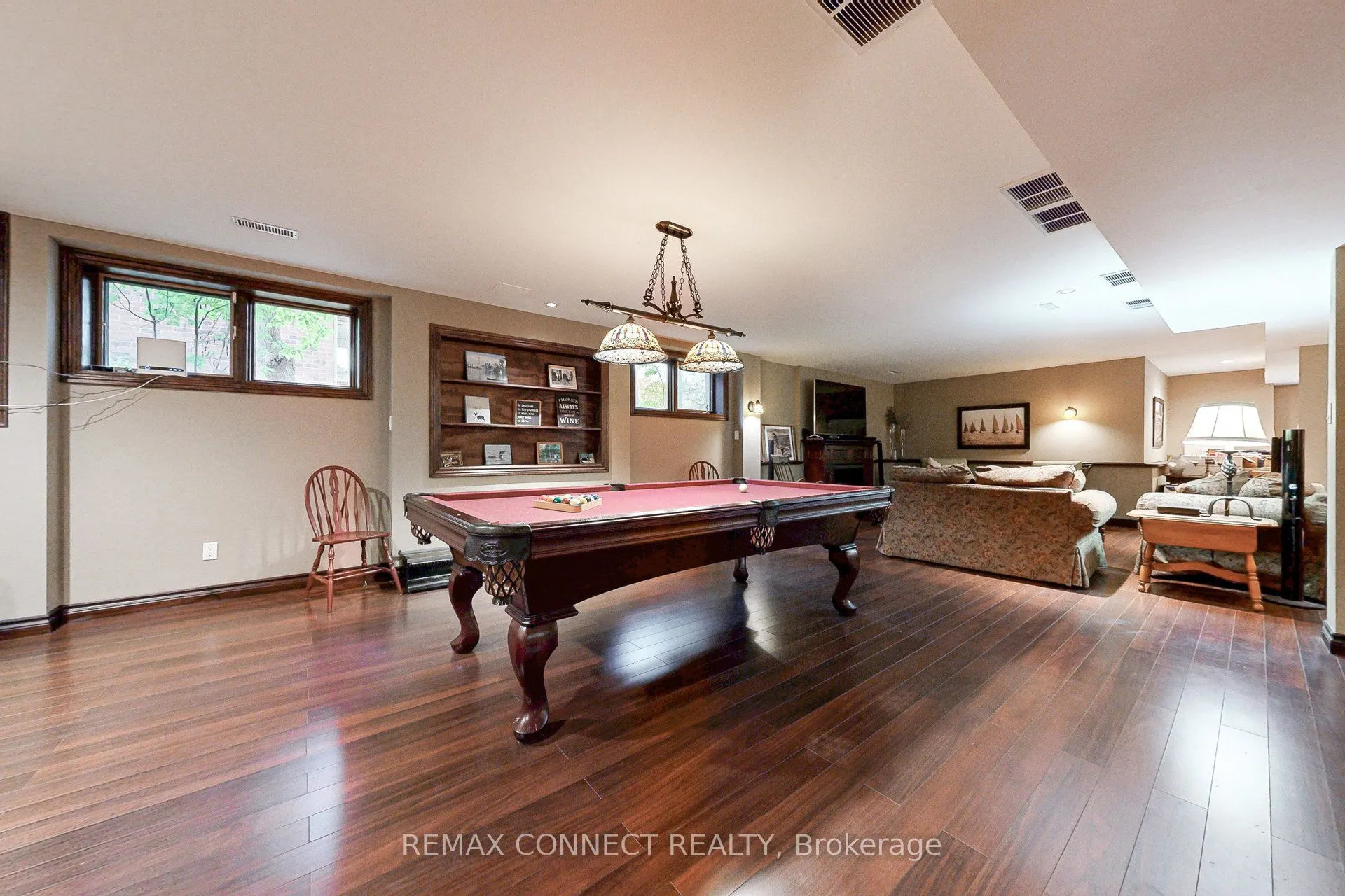 1436 Highbush Trail