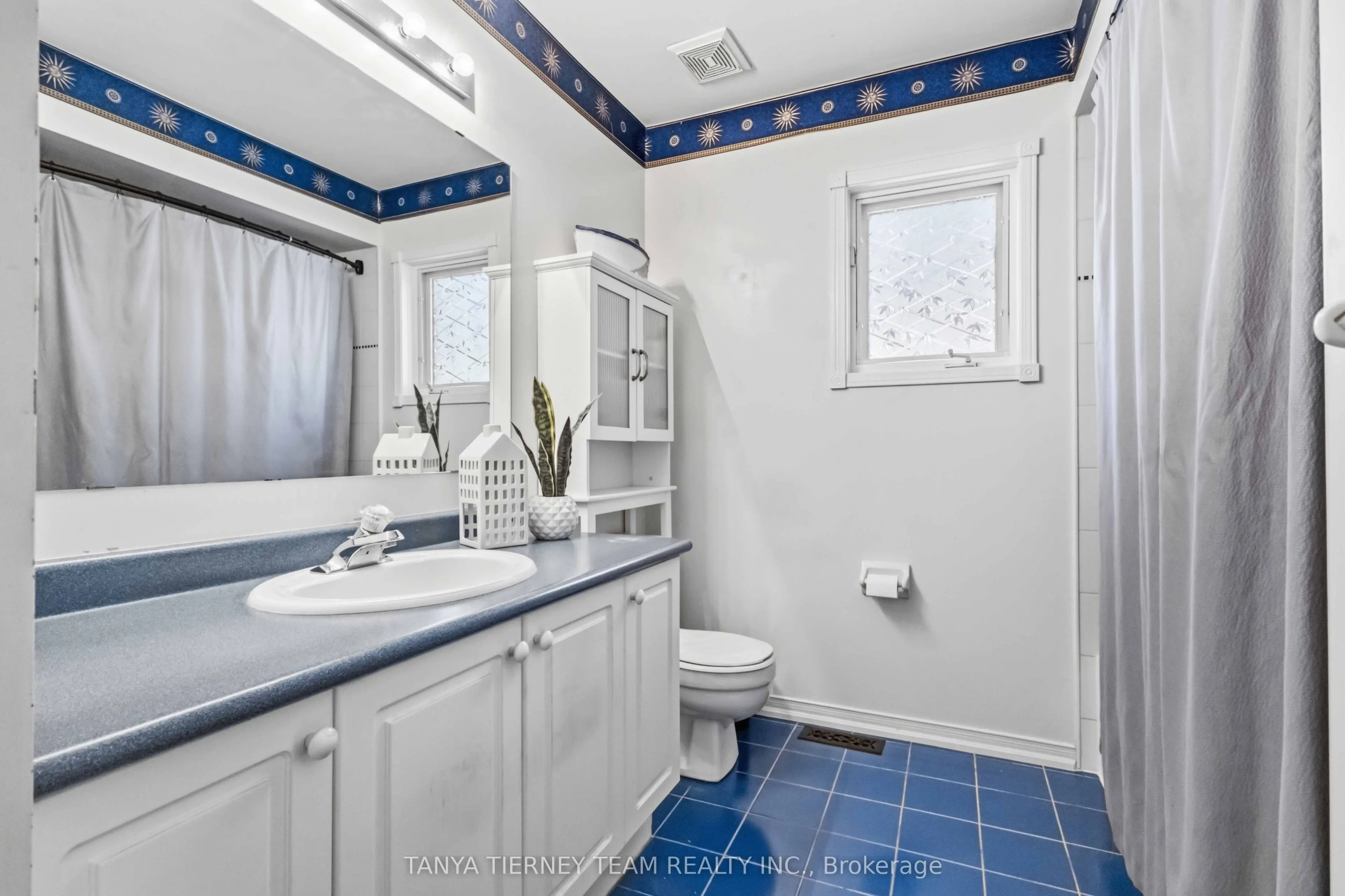 36 Zachary Place