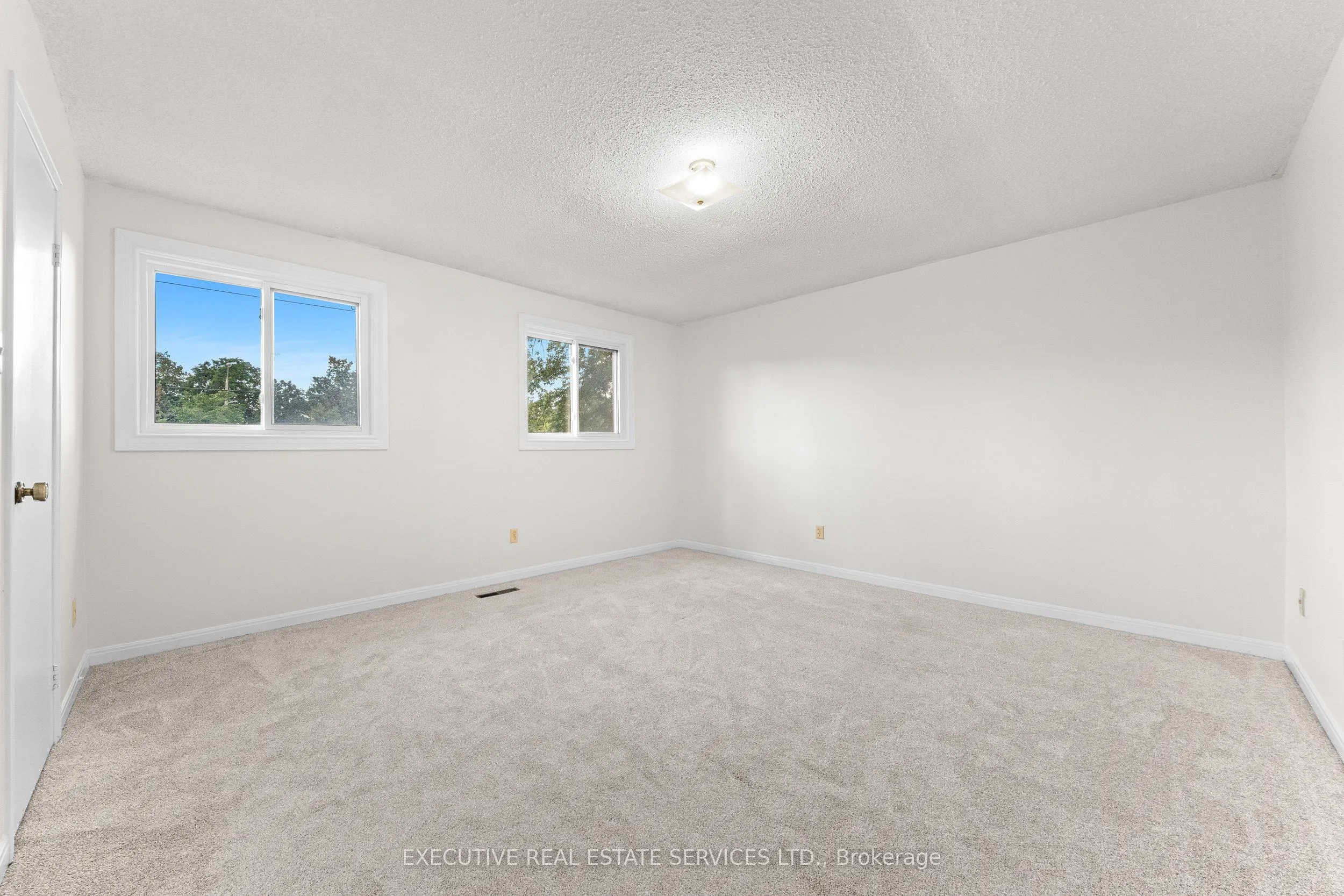 76 Lionhead Trail
