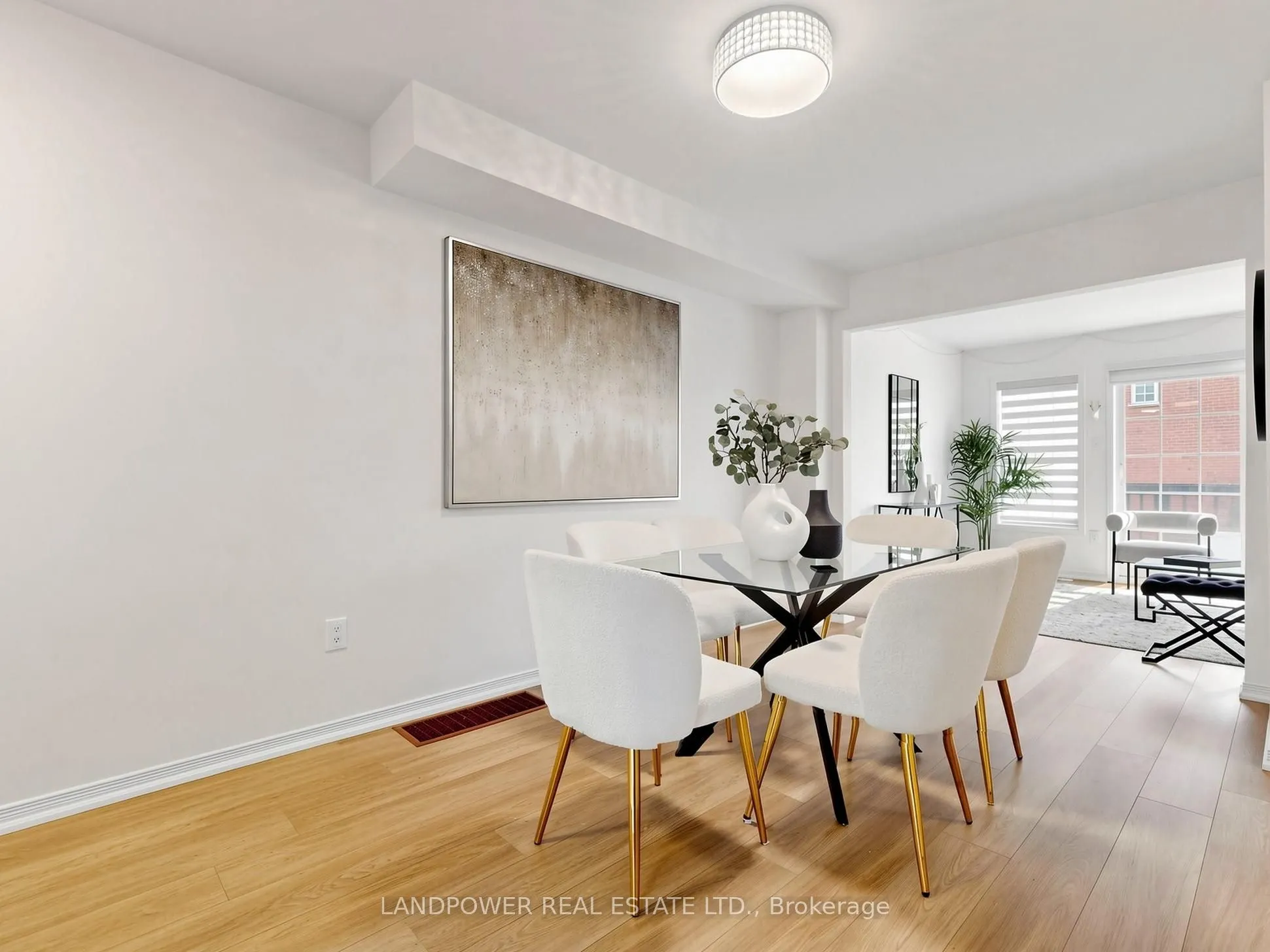 821 Sandhurst Circle #11