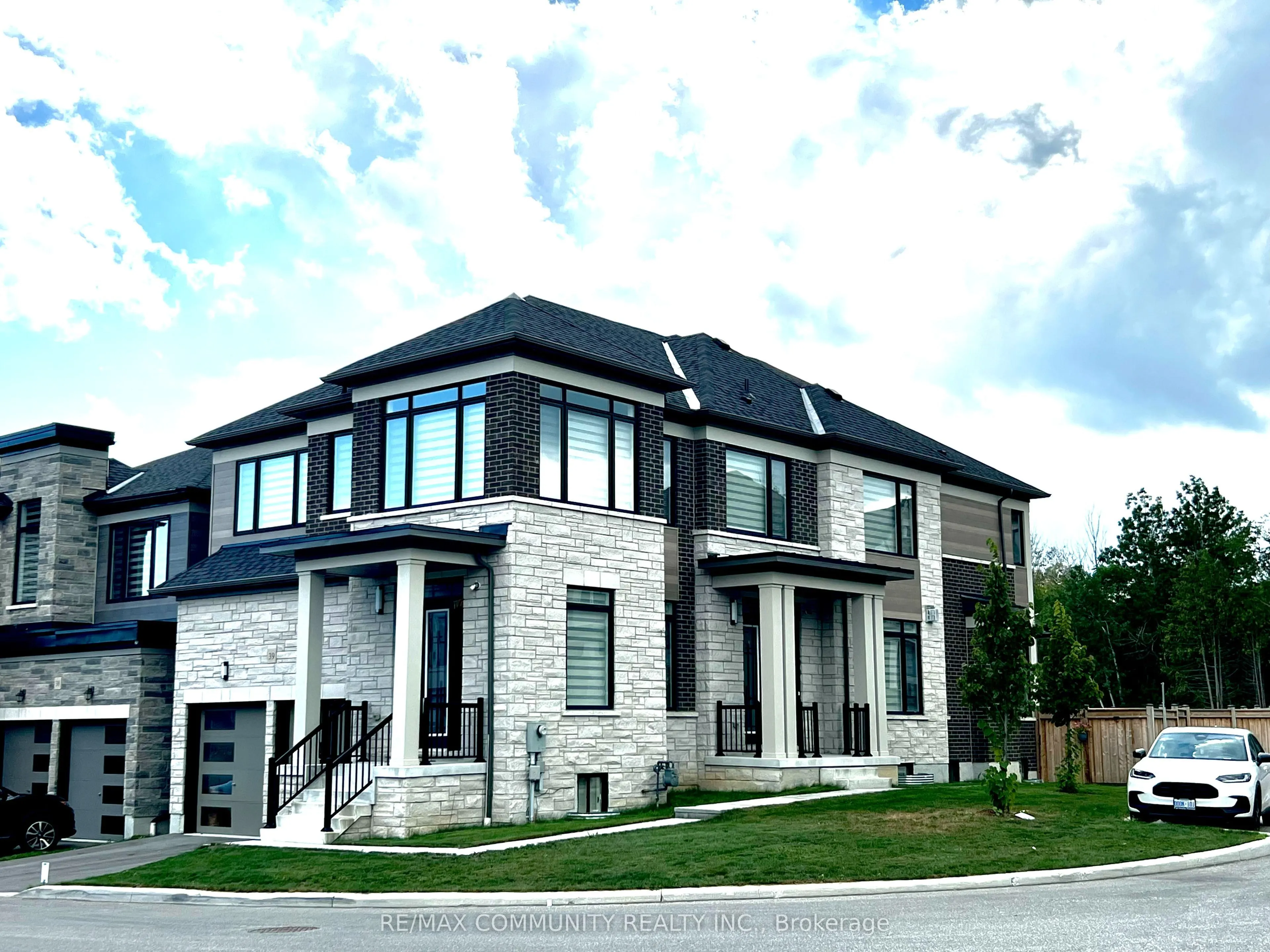 400 Finch Avenue #39