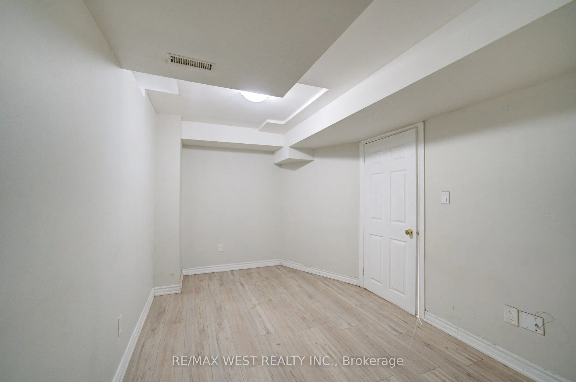 143 Allworth Crescent