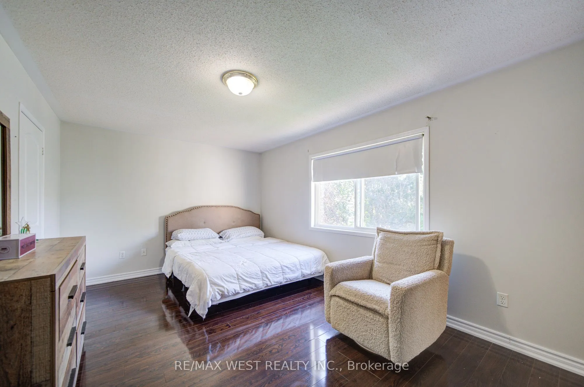 143 Allworth Crescent