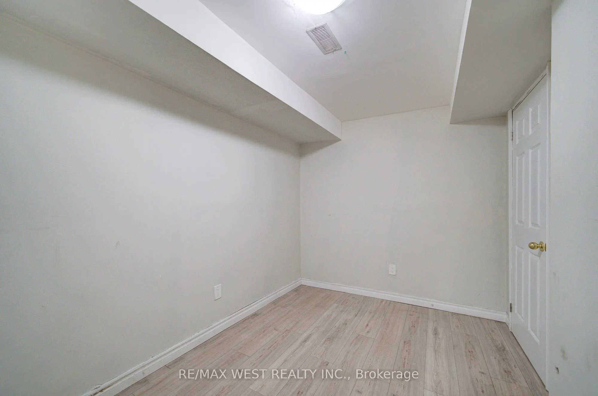143 Allworth Crescent