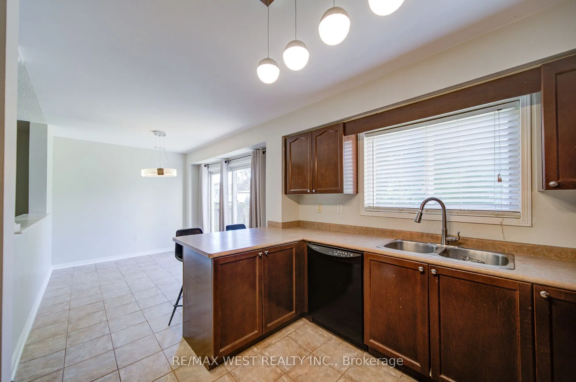 143 Allworth Crescent