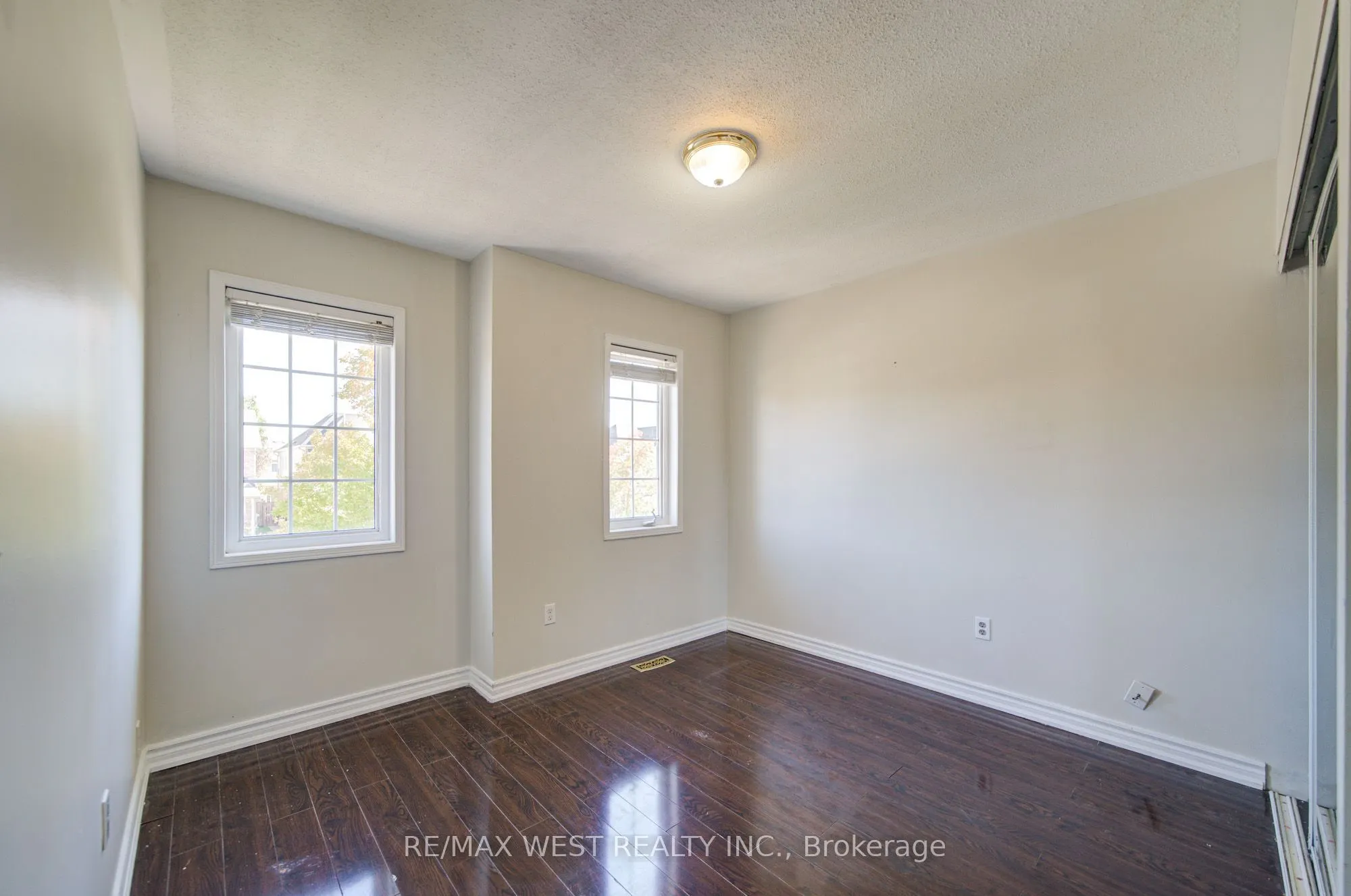 143 Allworth Crescent