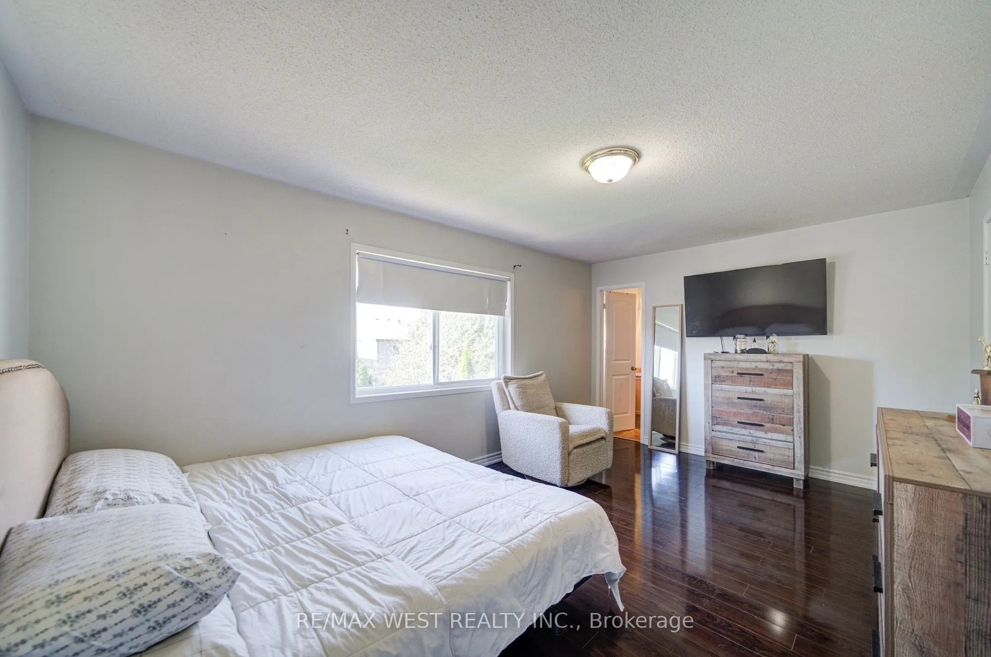 143 Allworth Crescent