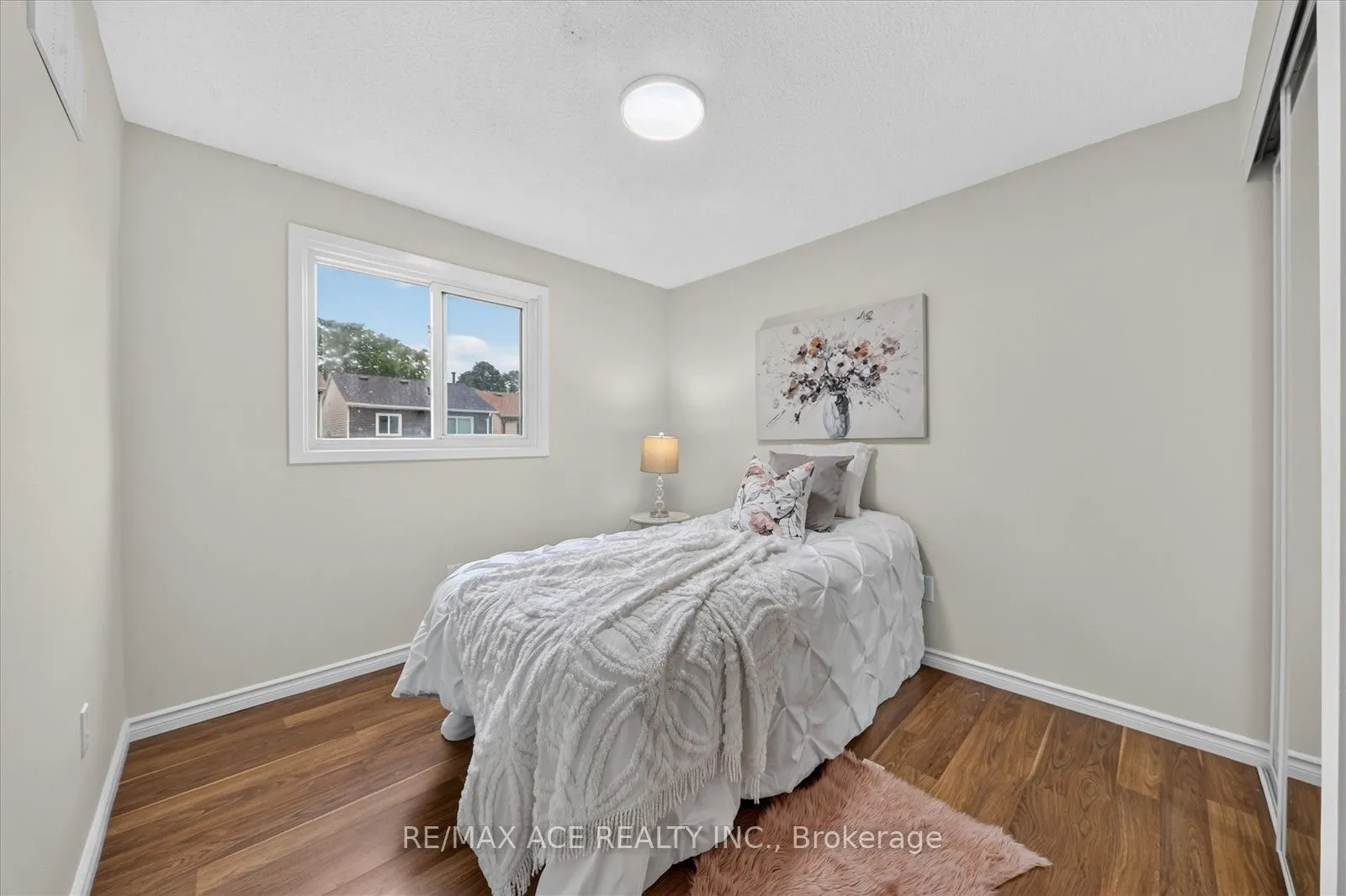 101 Greenfield Crescent