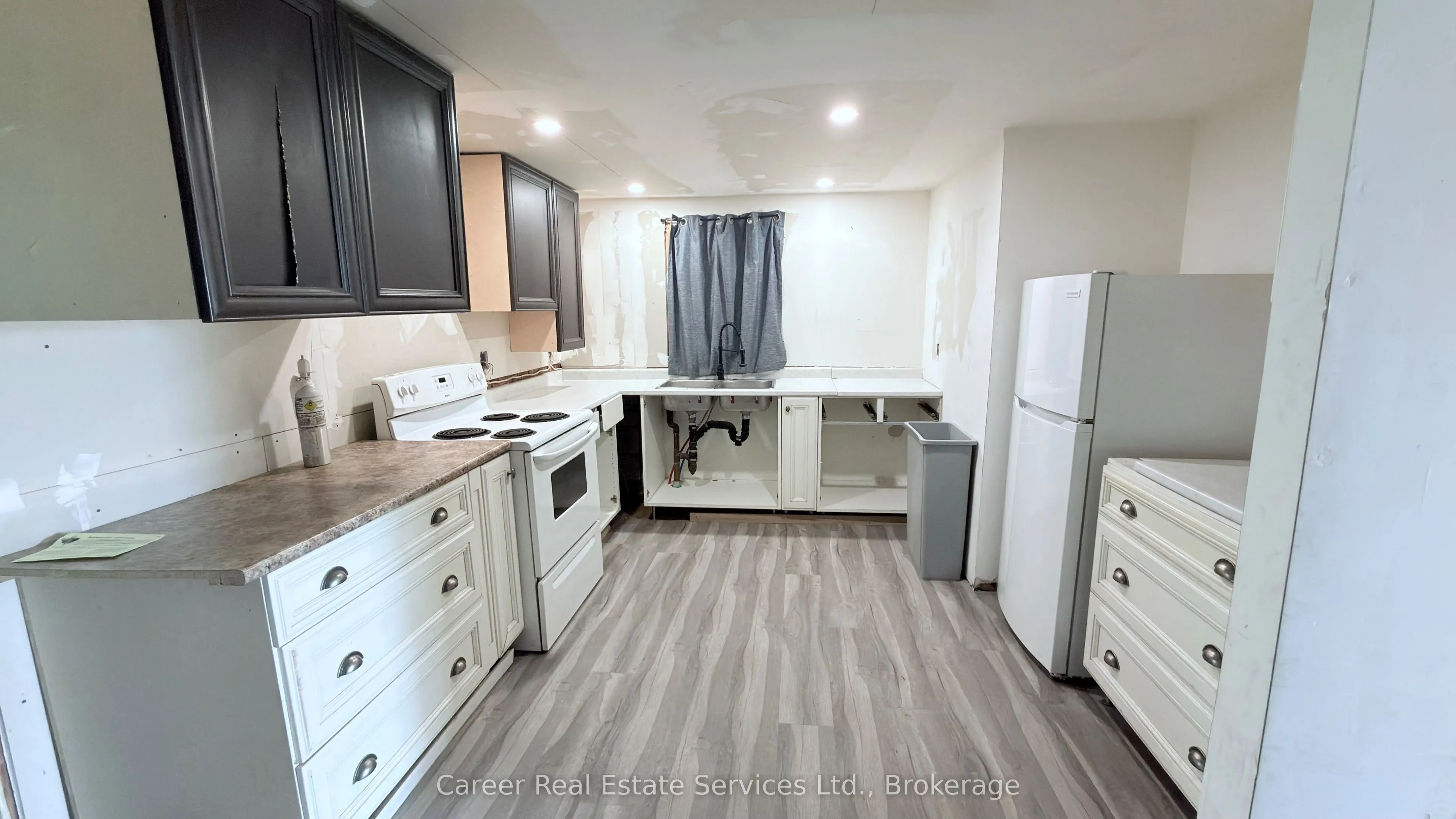 2138 Highway No 2 Road
