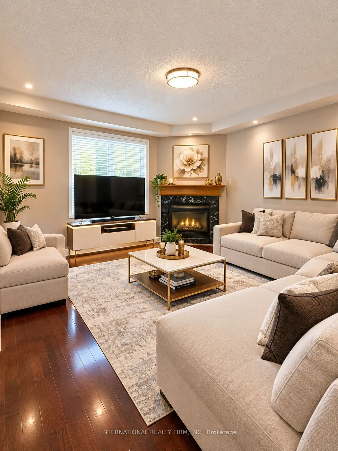 2095 Lynn Heights Drive