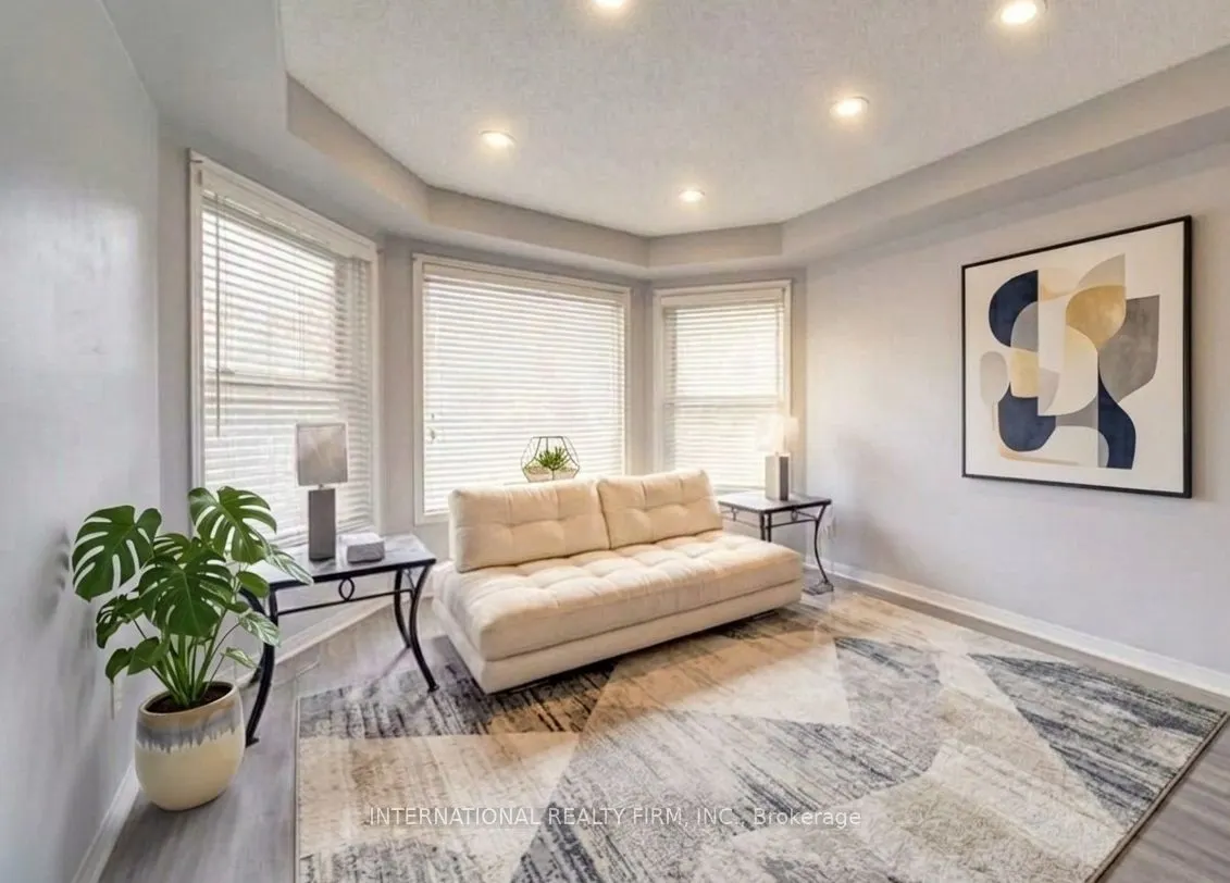 2095 Lynn Heights Drive