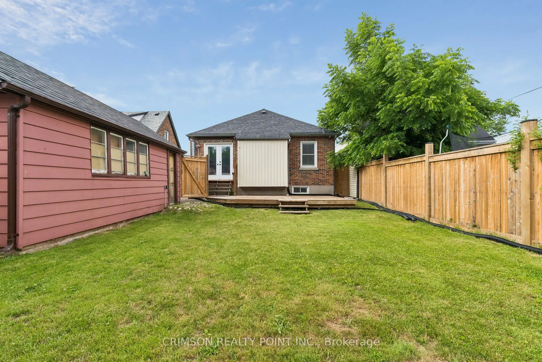 503 Athol Street E