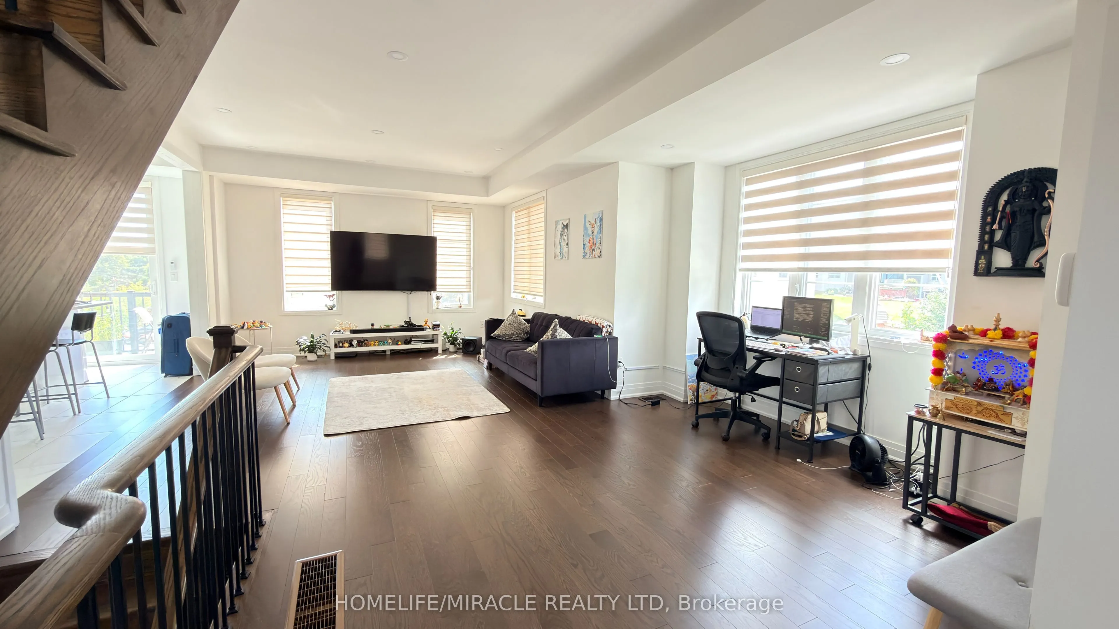 21 Nautical Way