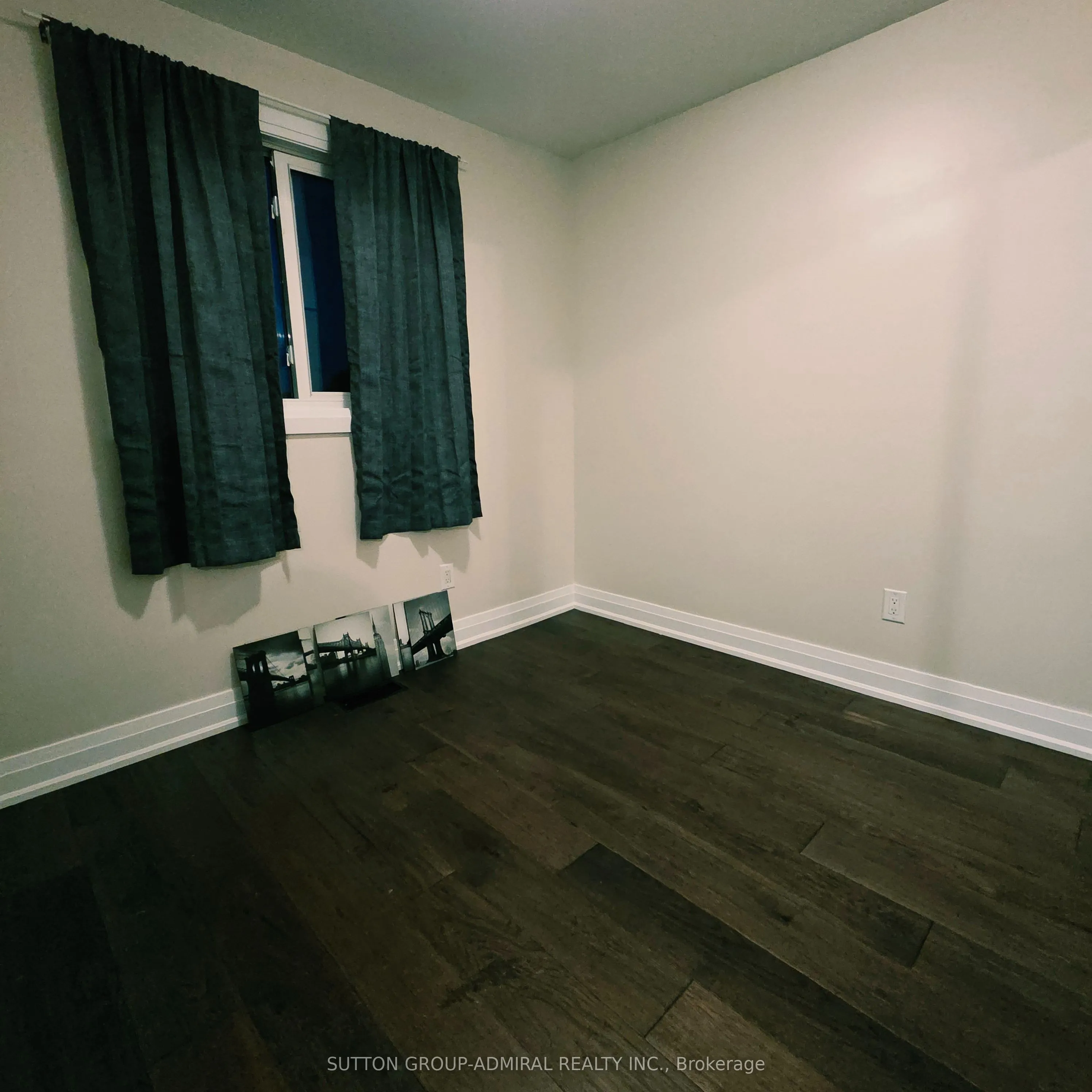 33 Tresher Court