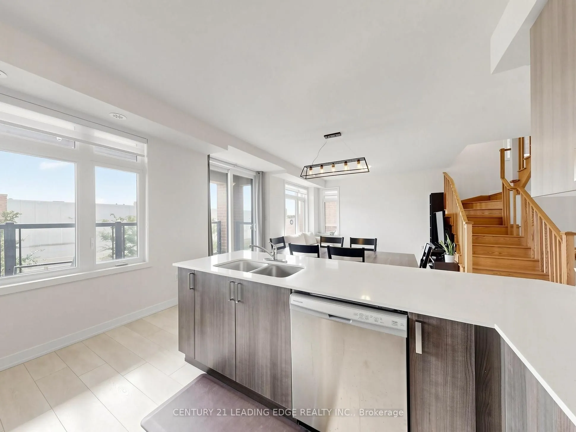 1865 Pickering Parkway #808
