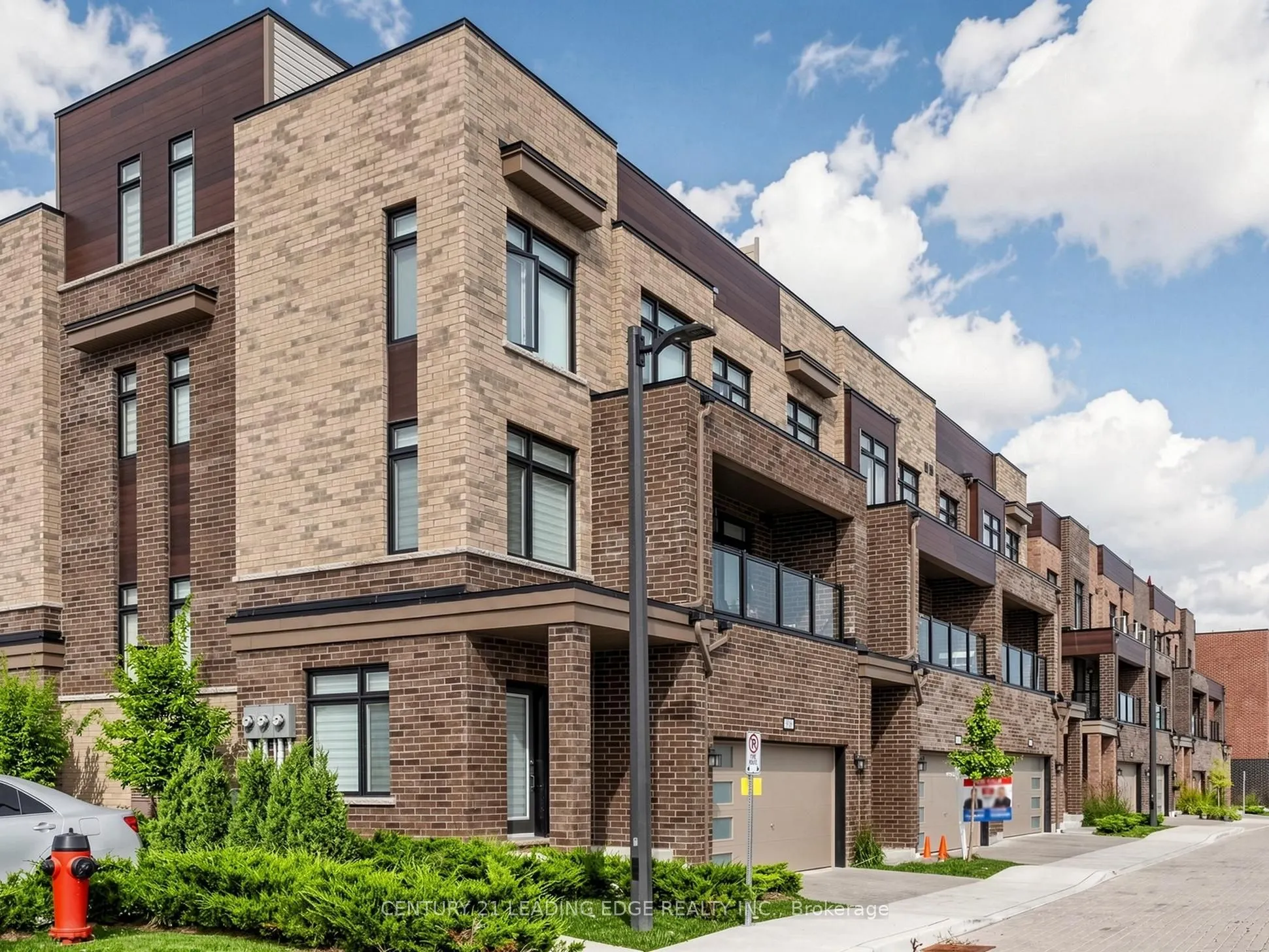 1865 Pickering Parkway #808