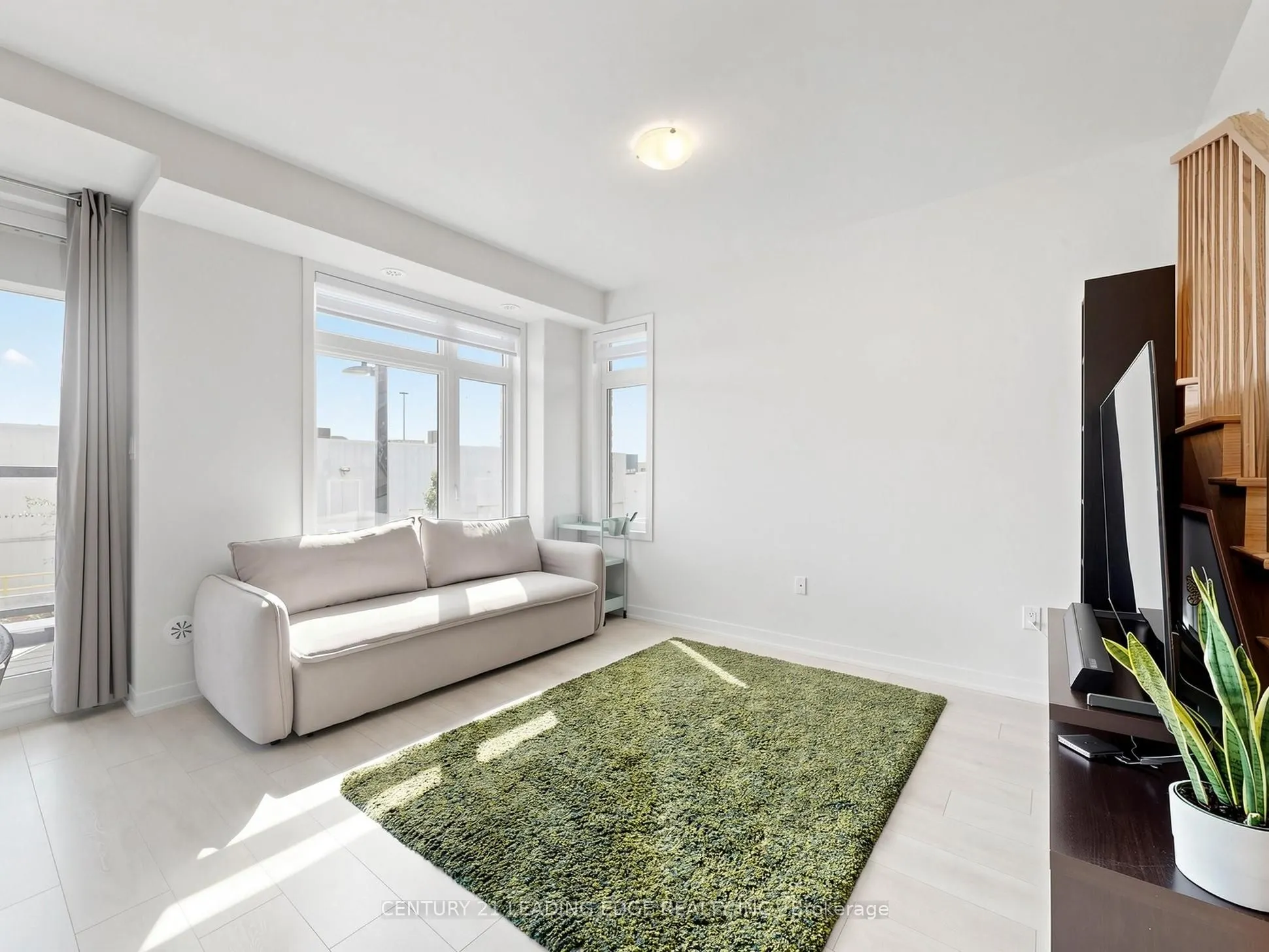 1865 Pickering Parkway #808
