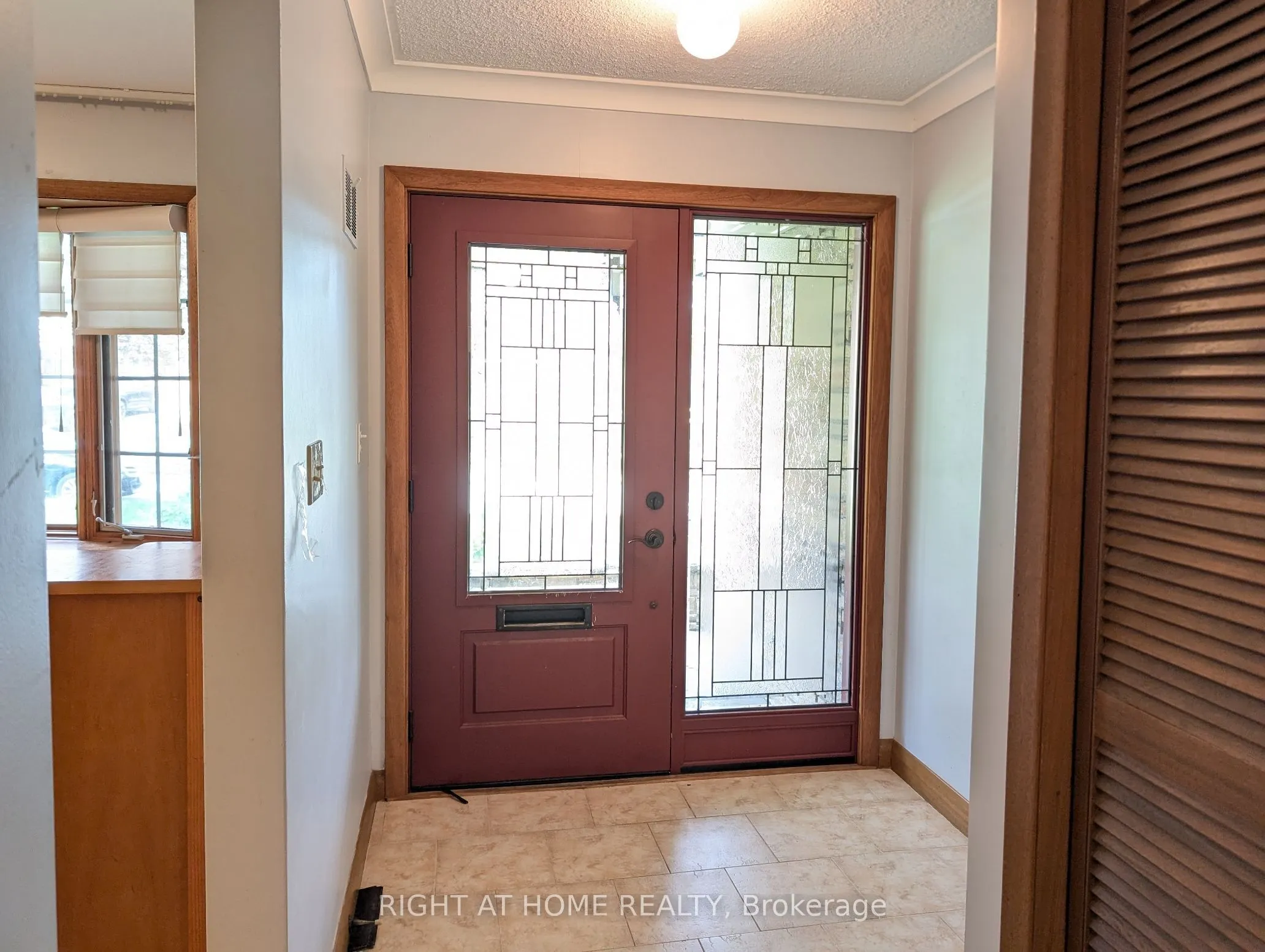 716 Tulip Court #Main Floor