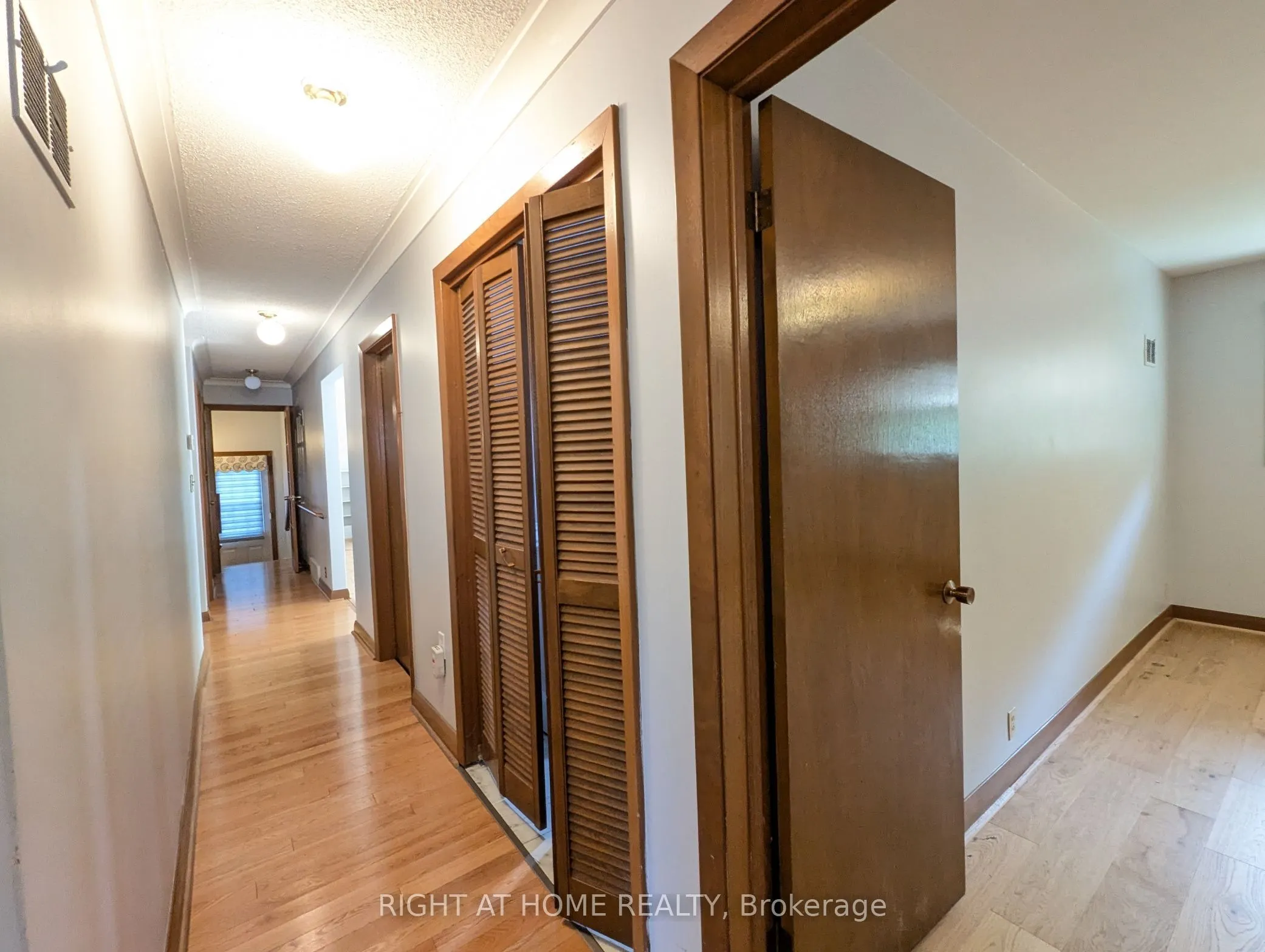 716 Tulip Court #Main Floor