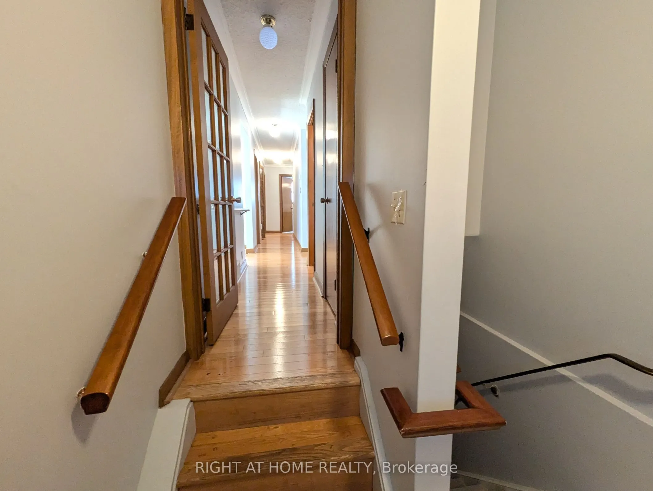 716 Tulip Court #Main Floor