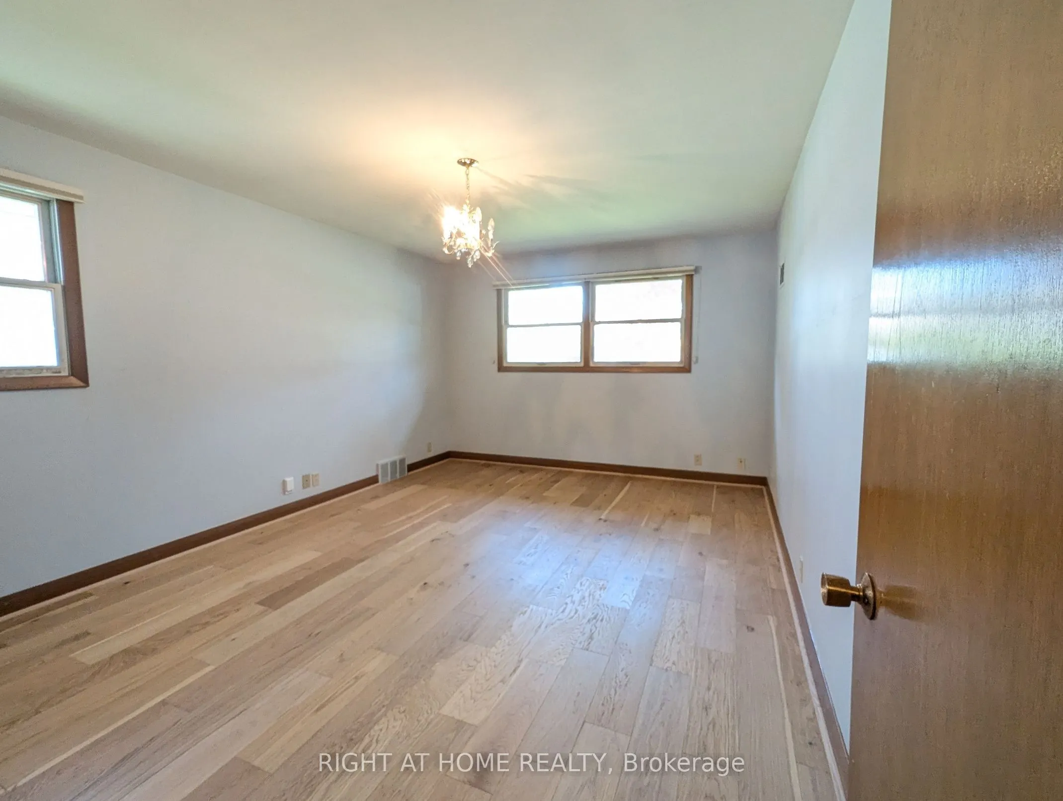716 Tulip Court #Main Floor