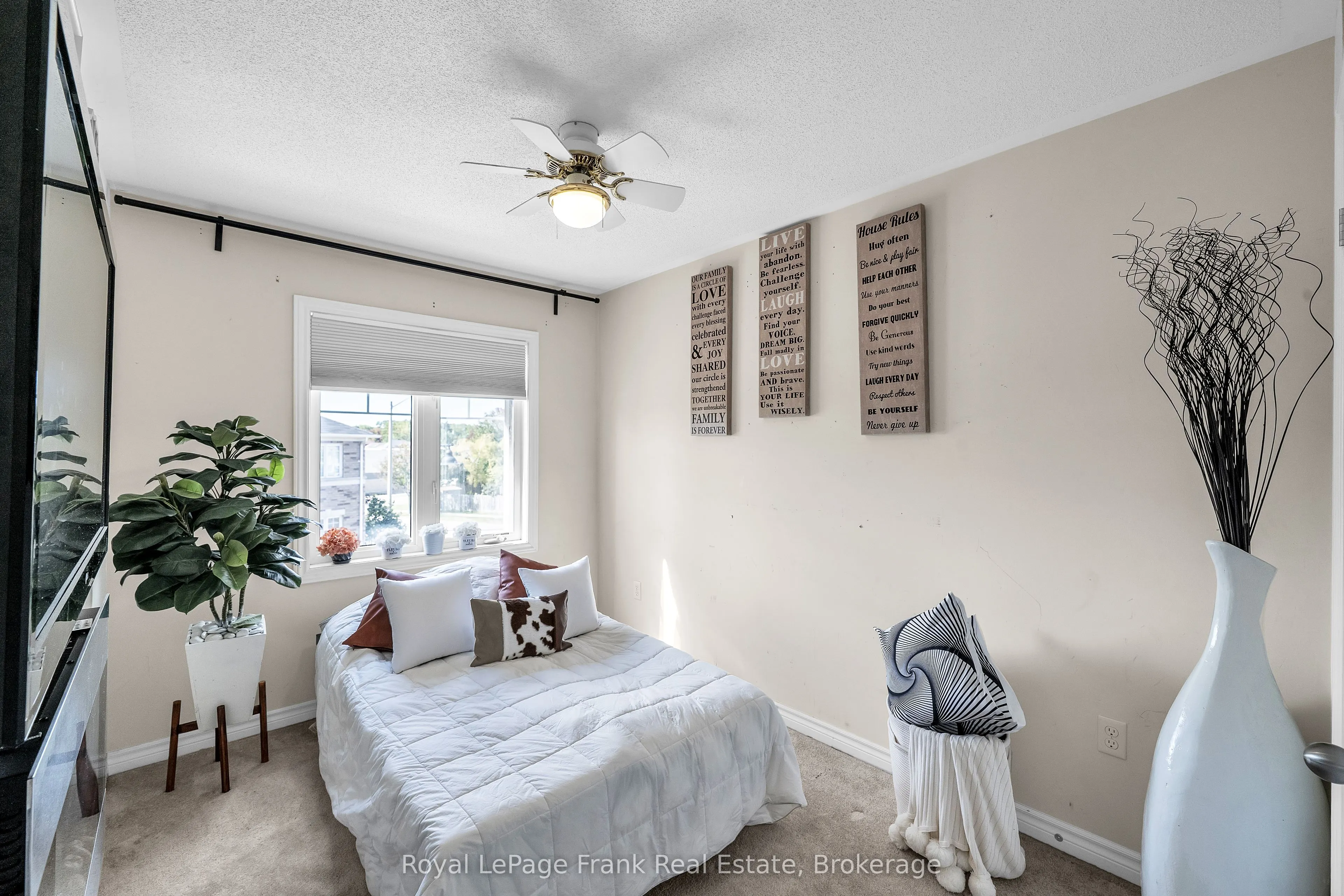 5 Markham Trail