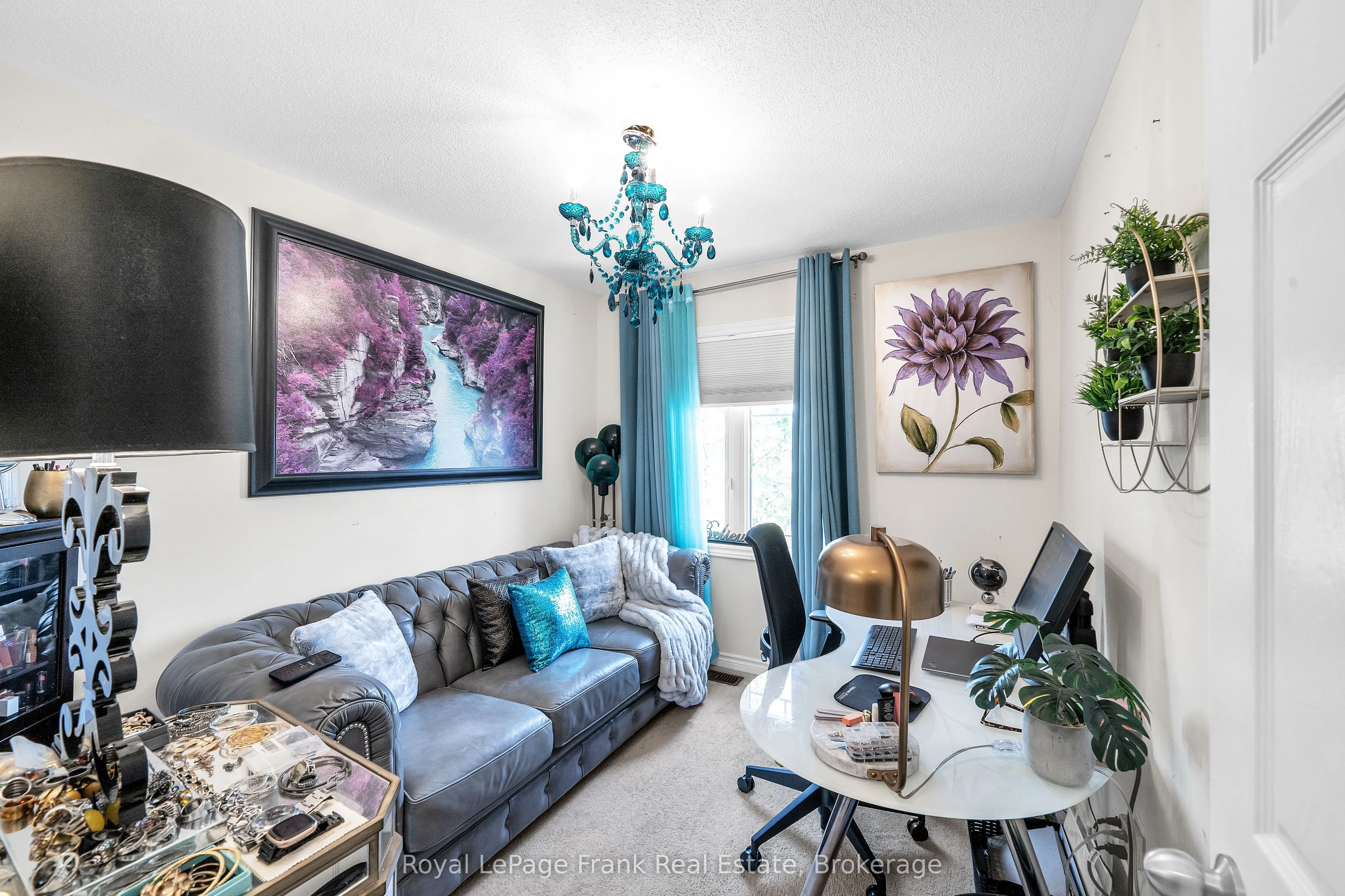 5 Markham Trail
