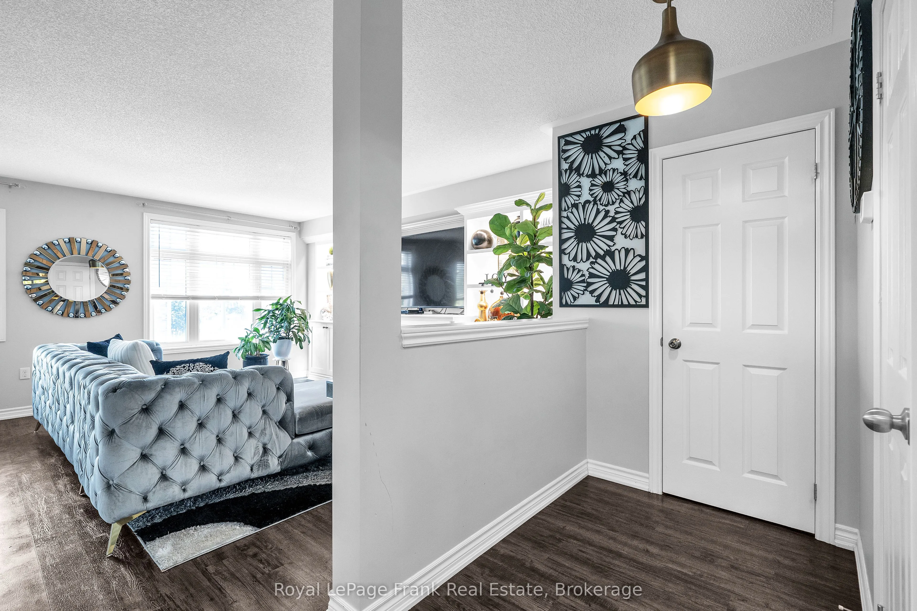 5 Markham Trail