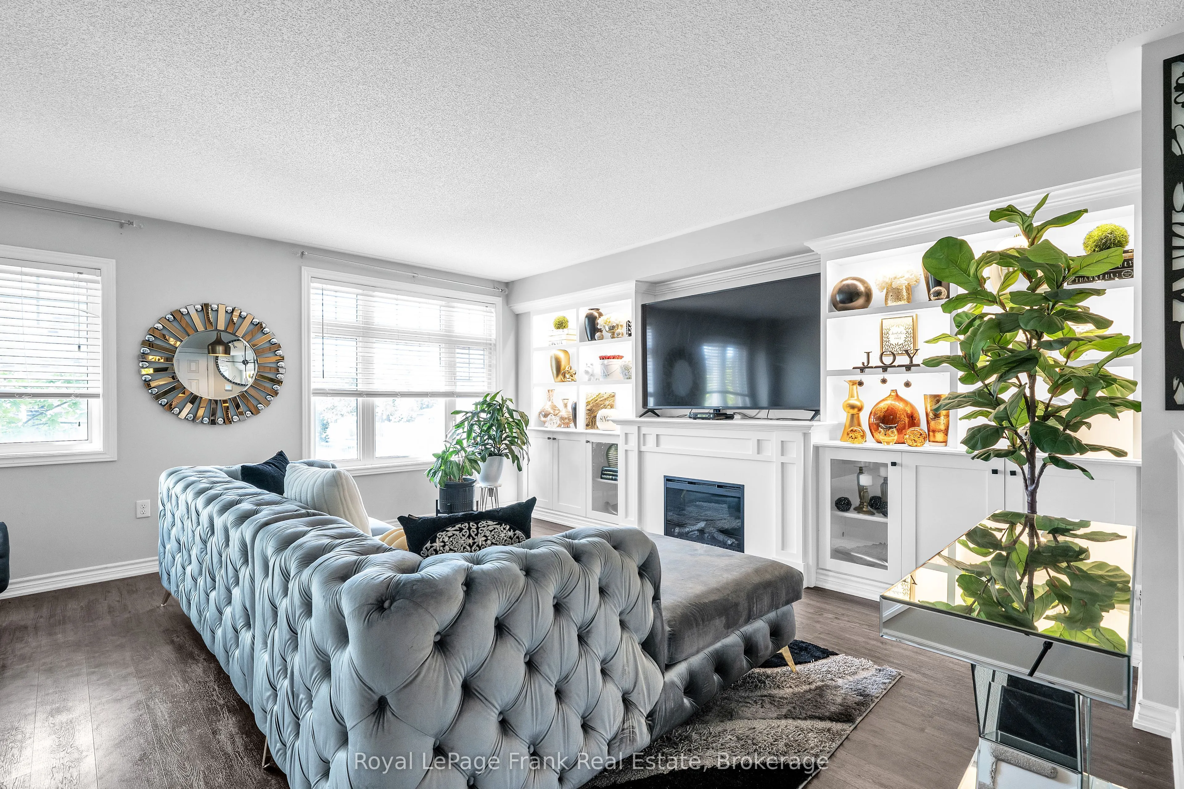 5 Markham Trail