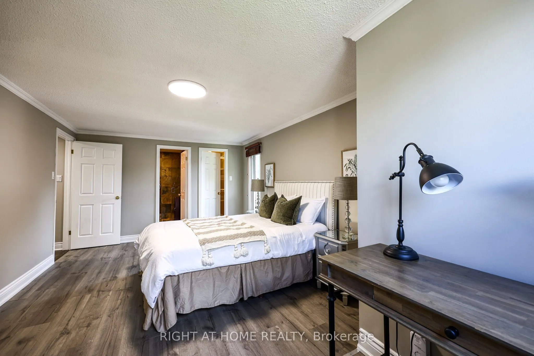 65 Anstead Crescent