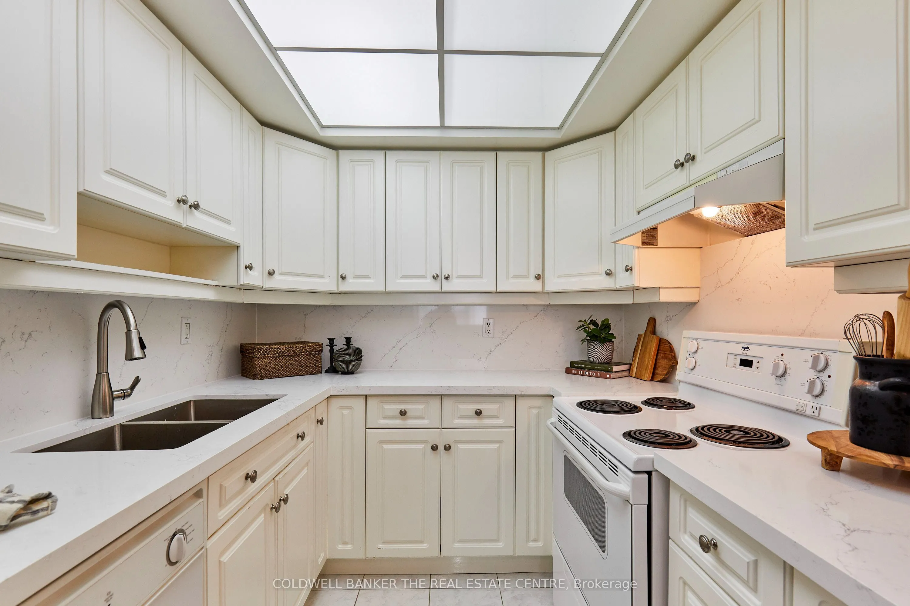 121 Ling Road #202
