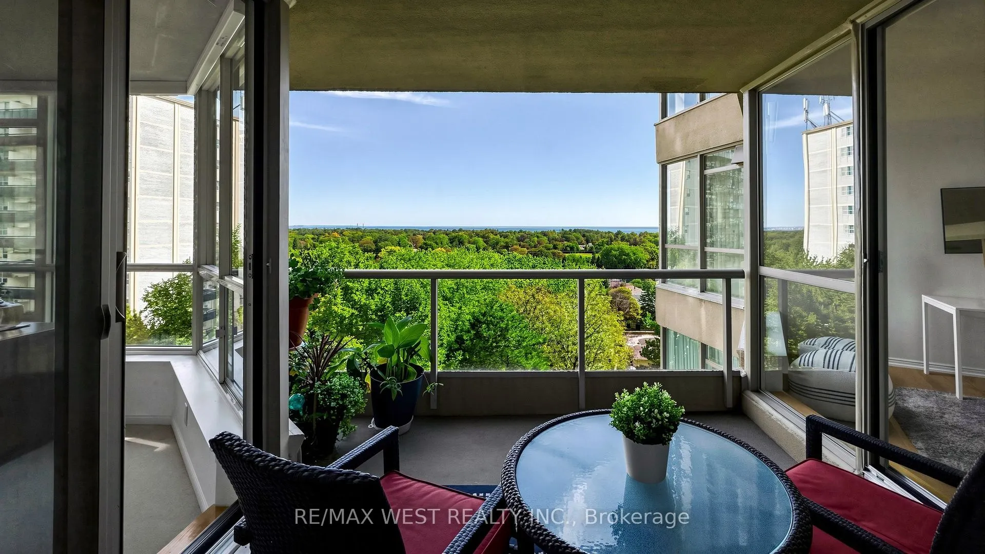 20 Guildwood Parkway #706