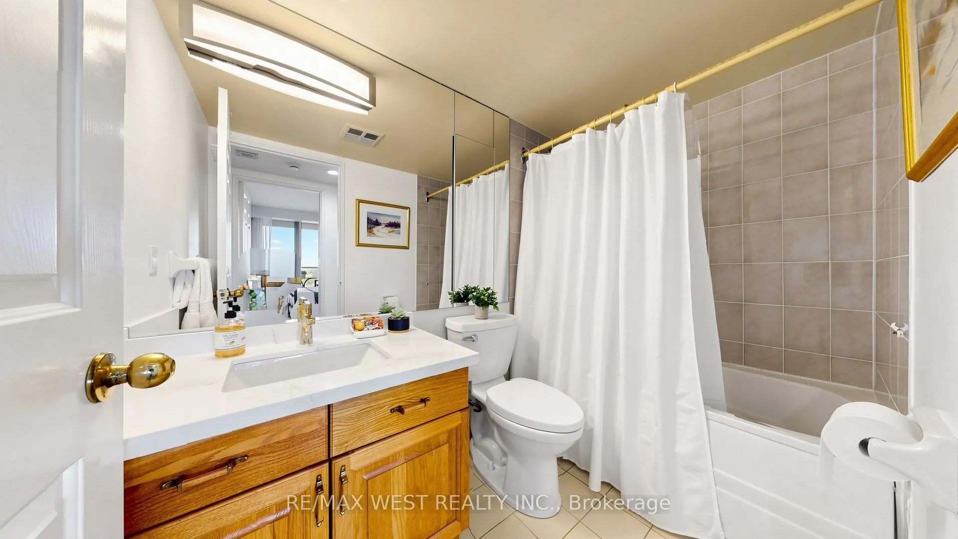 20 Guildwood Parkway #706