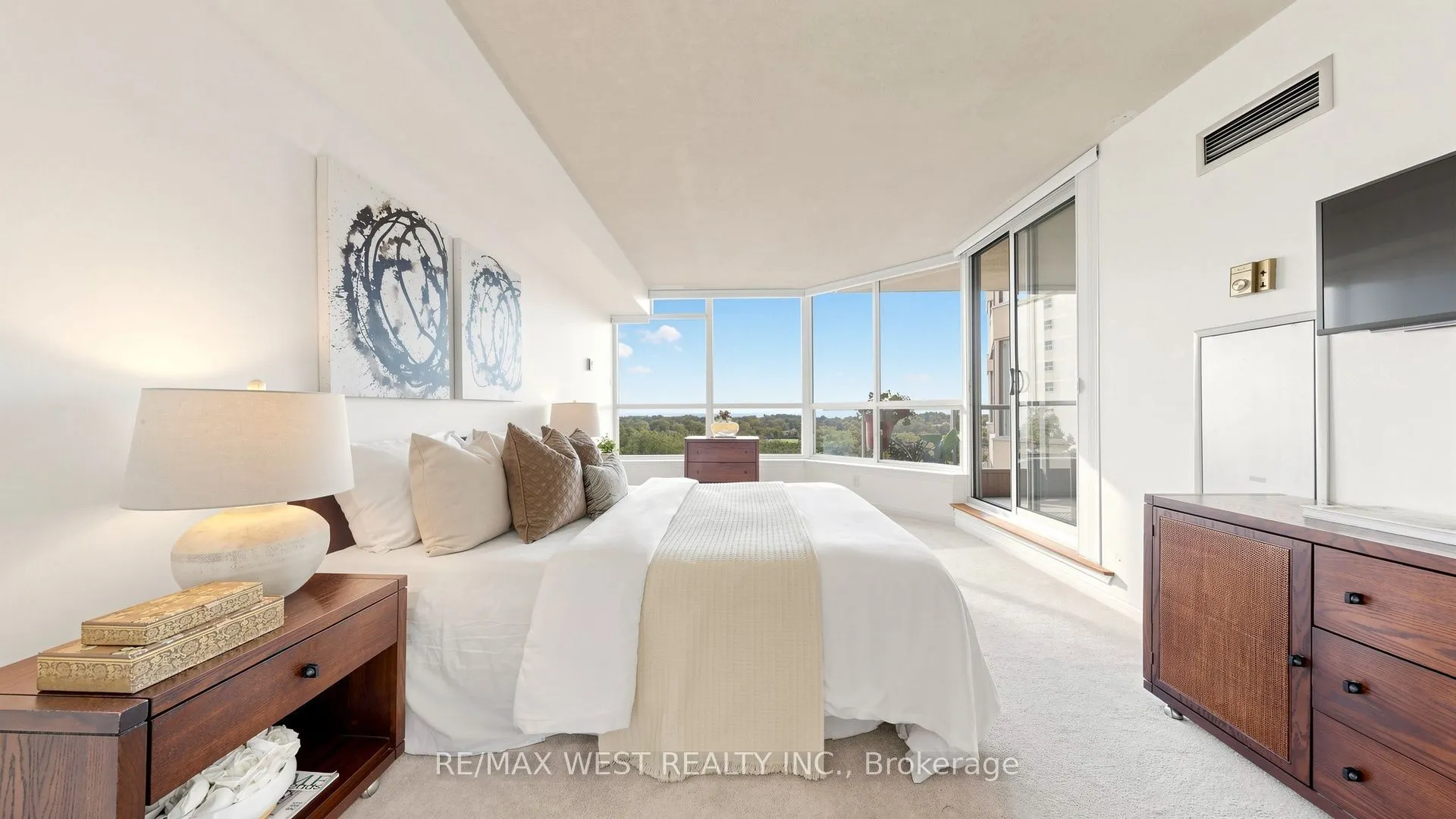 20 Guildwood Parkway #706