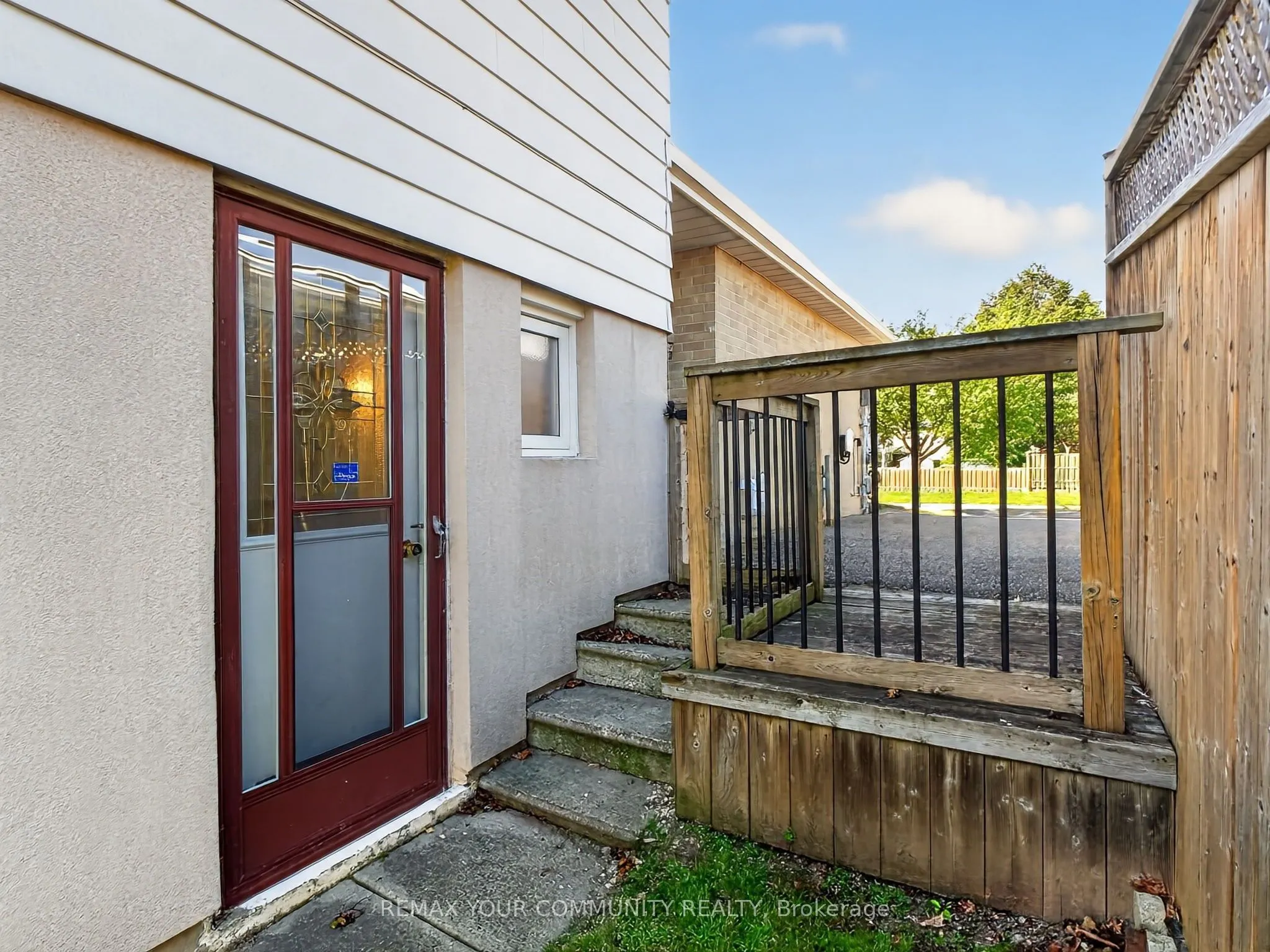 37 Coxworth Crescent
