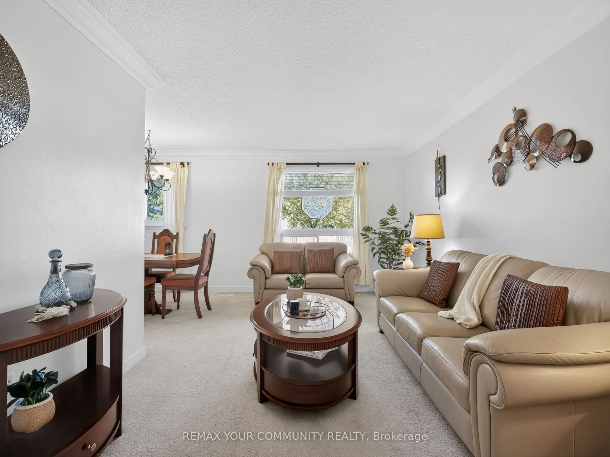 37 Coxworth Crescent