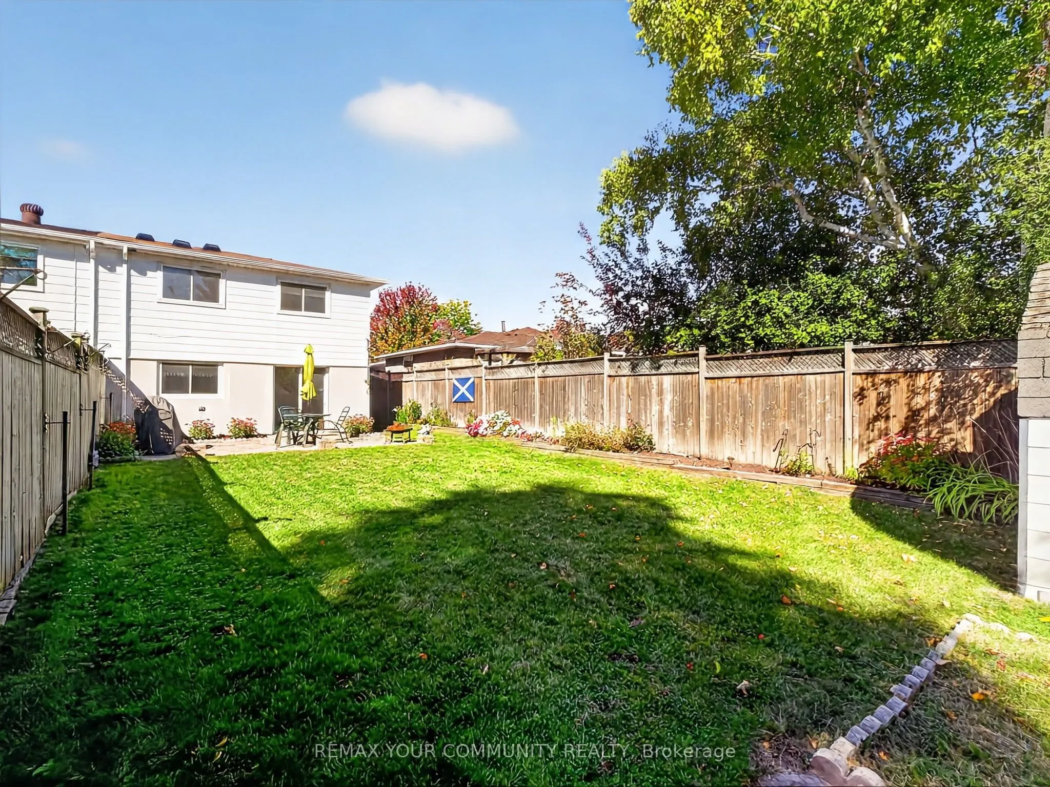 37 Coxworth Crescent