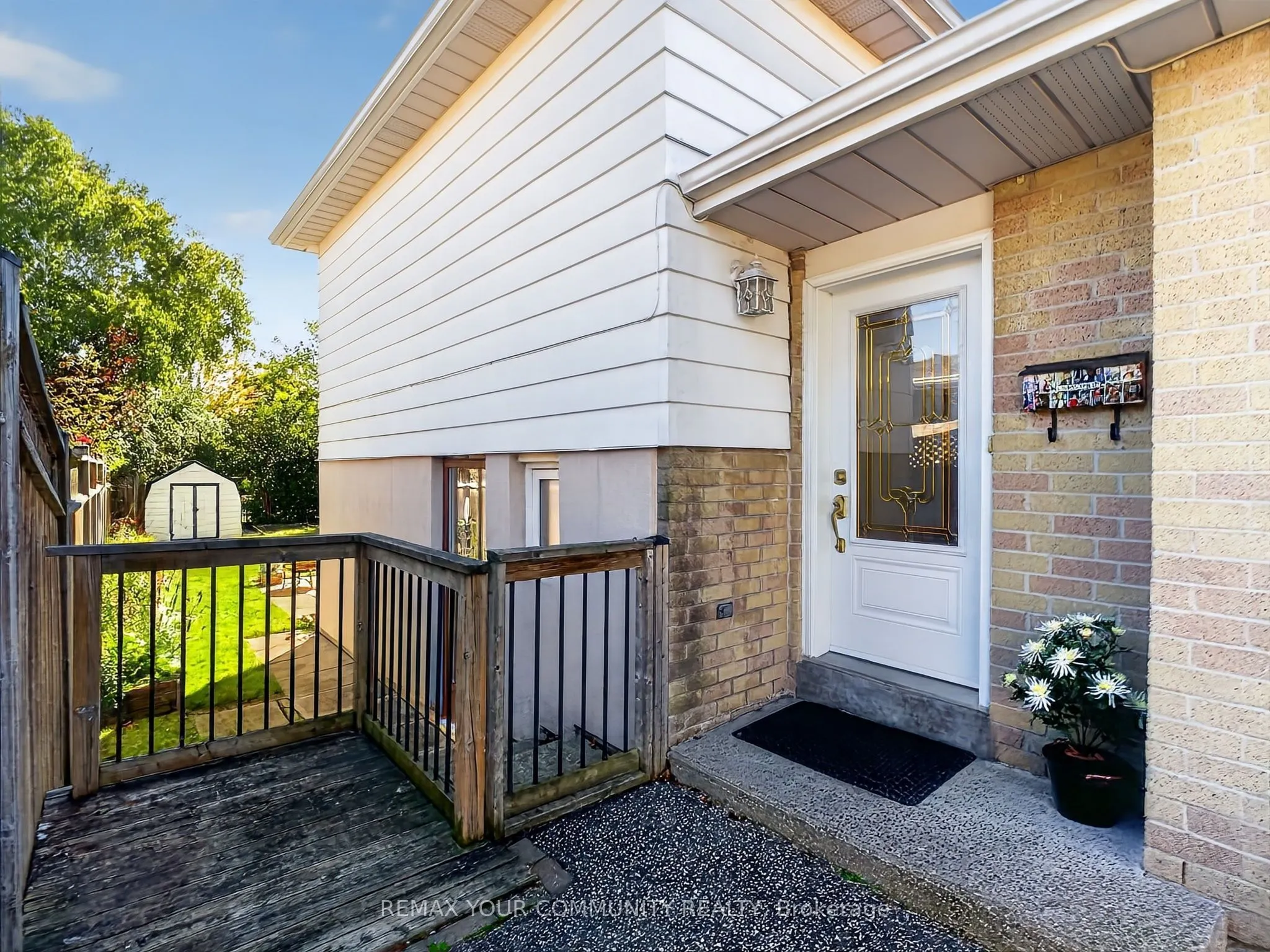 37 Coxworth Crescent