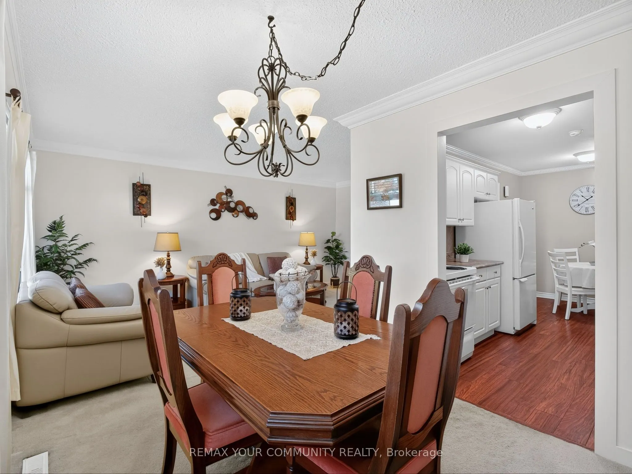 37 Coxworth Crescent