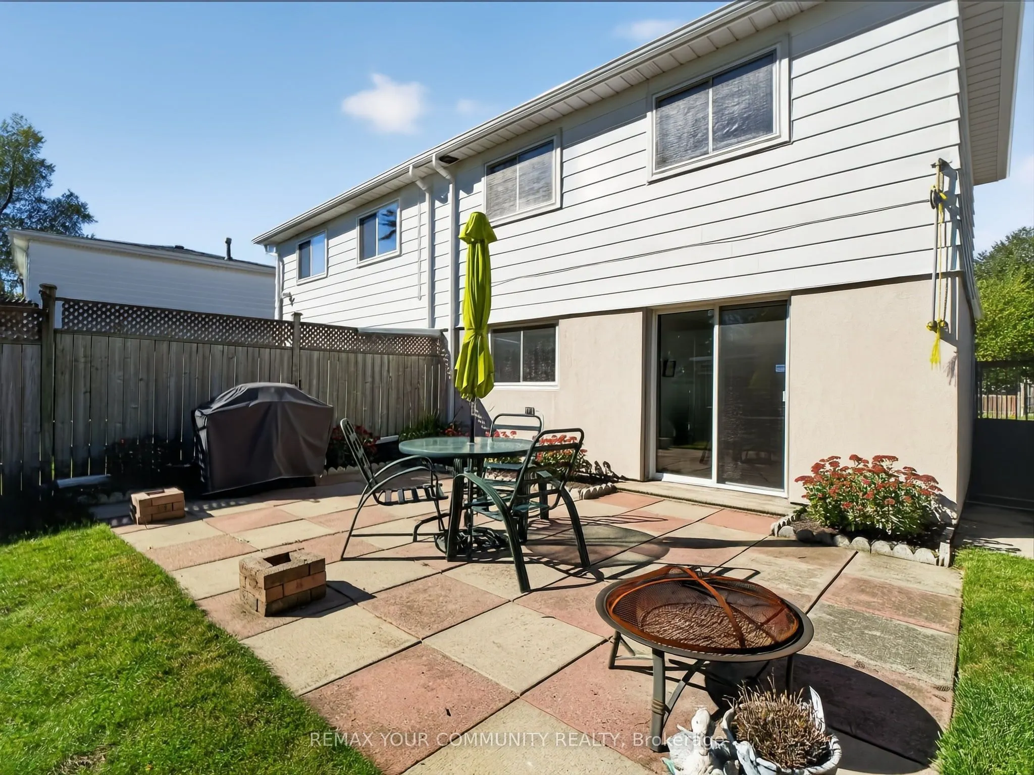 37 Coxworth Crescent