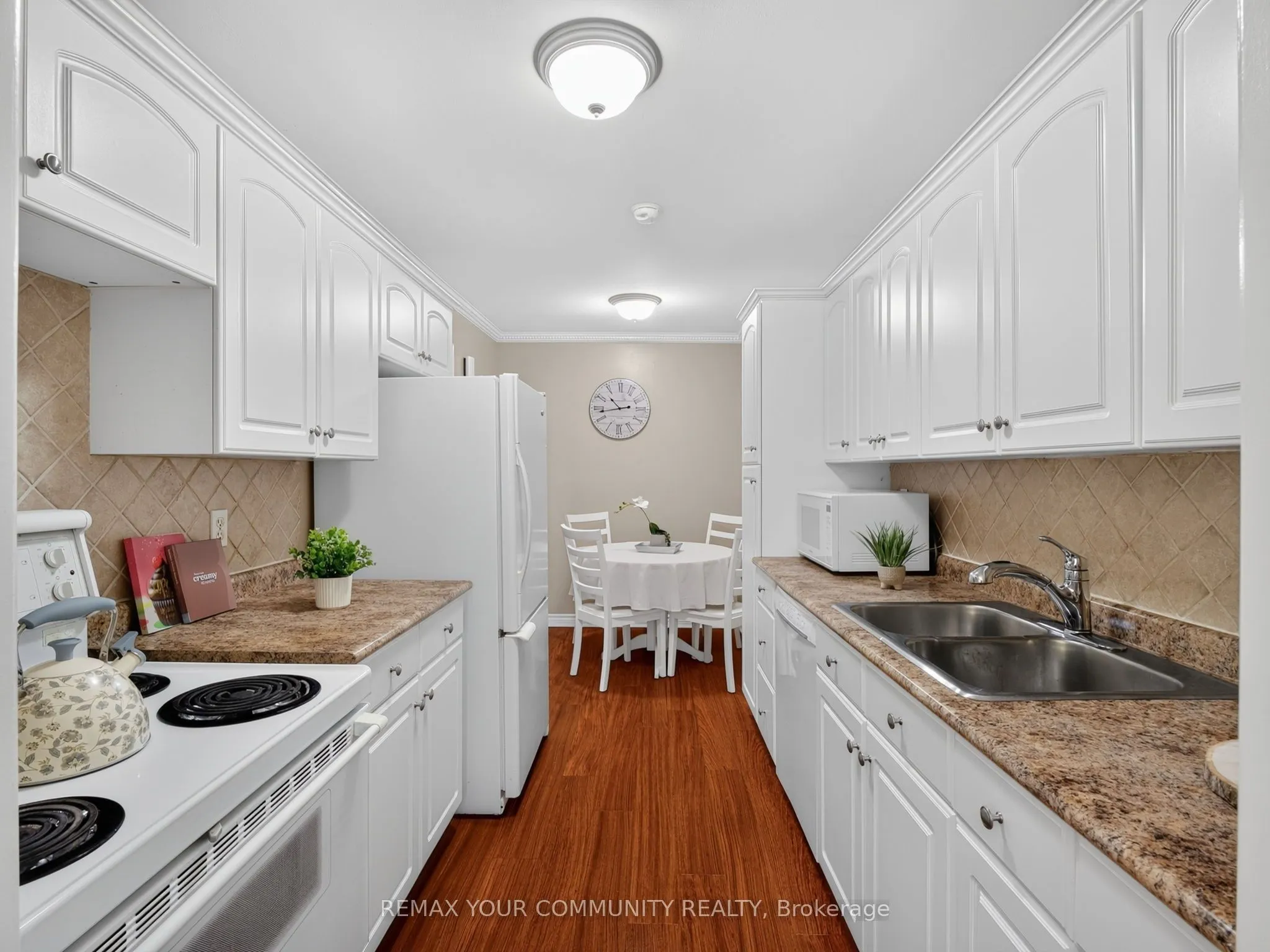37 Coxworth Crescent