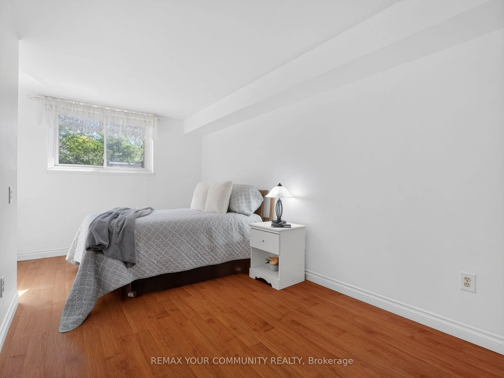 37 Coxworth Crescent