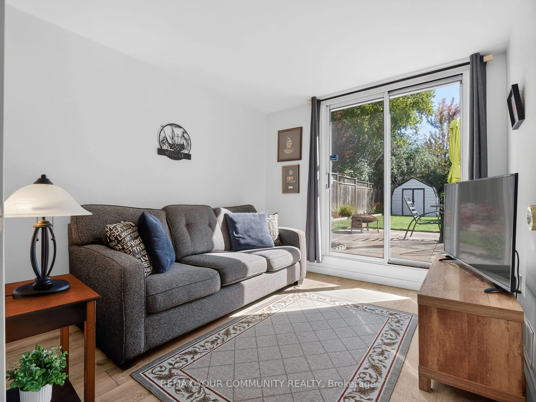 37 Coxworth Crescent