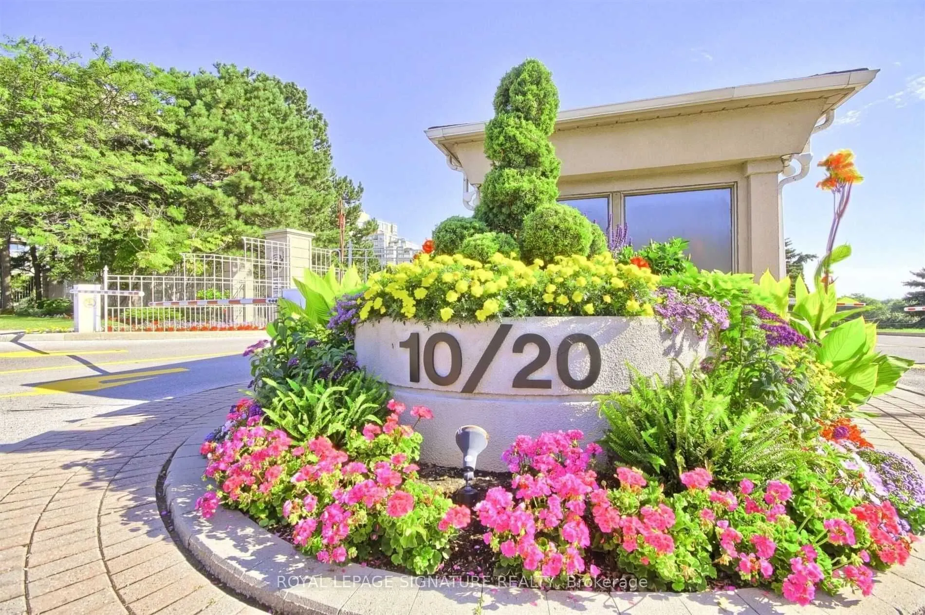10 Guildwood Parkway #223